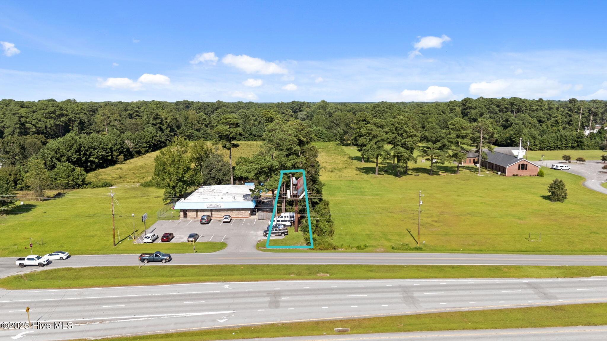 Home in Havelock, NC 28532 — photo 3