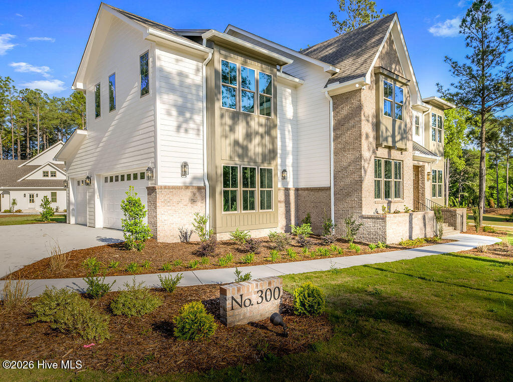 300 Sloan Lane — photo