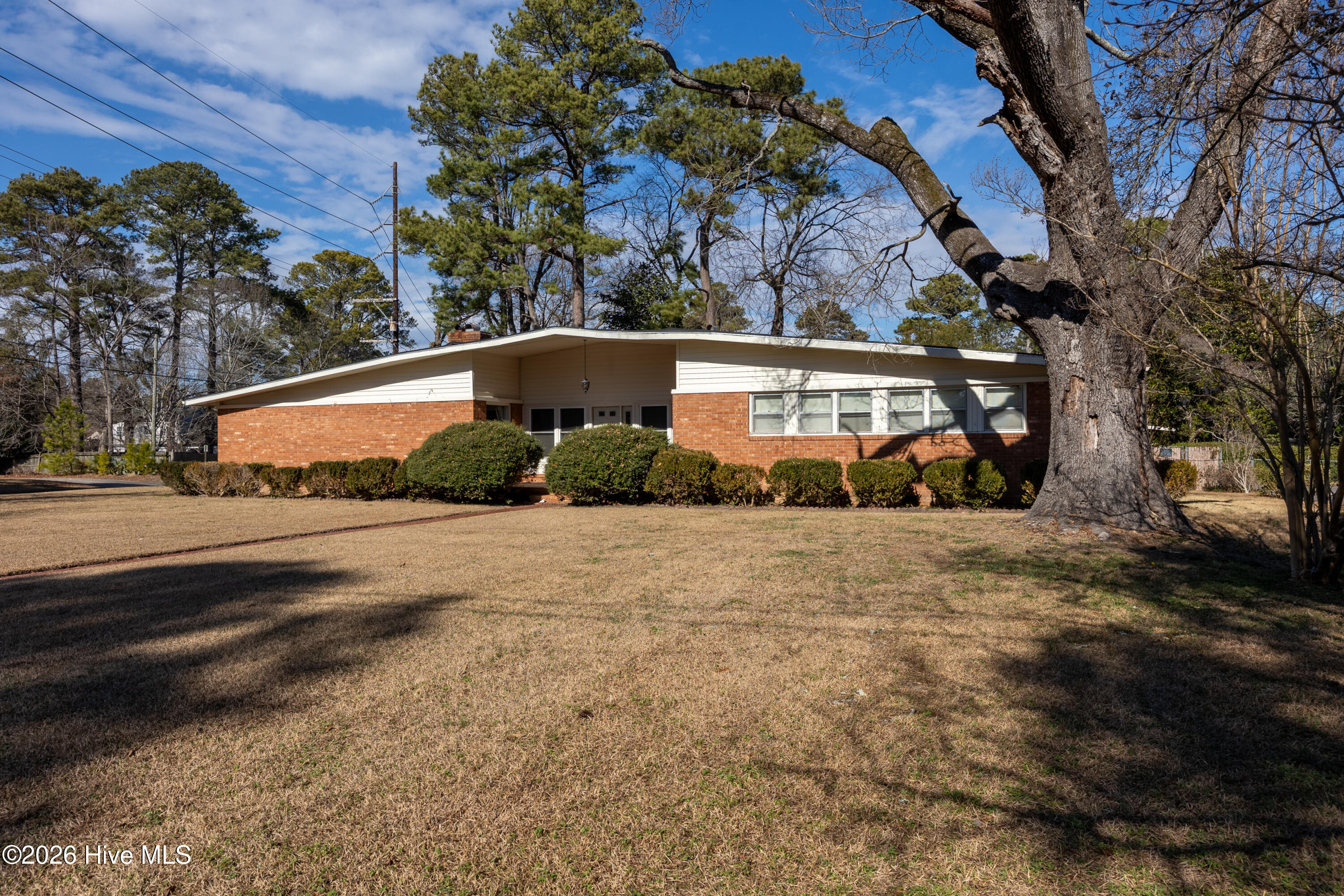 3416 Hawthorne Road — photo