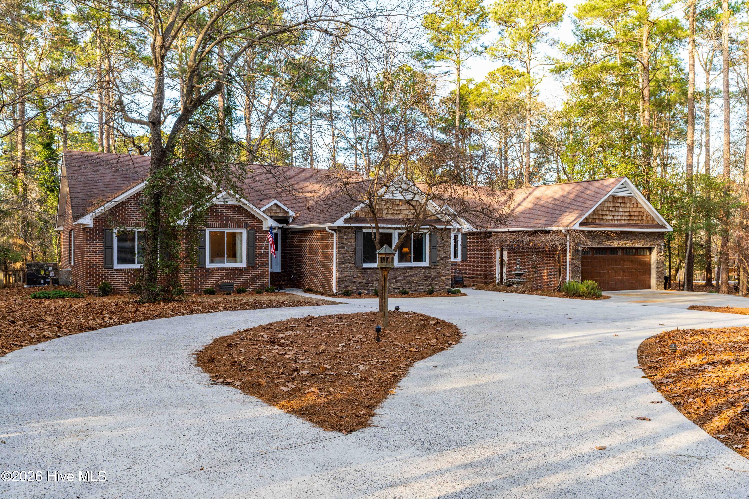335 Sprunt Drive — photo