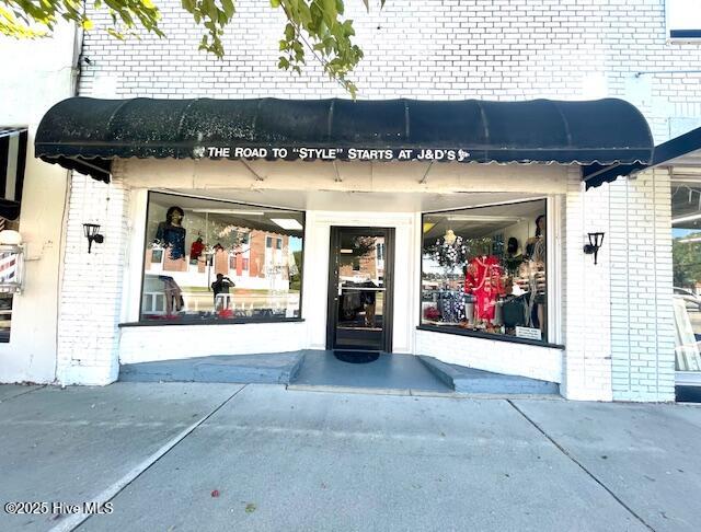 144 S Poplar Street — photo