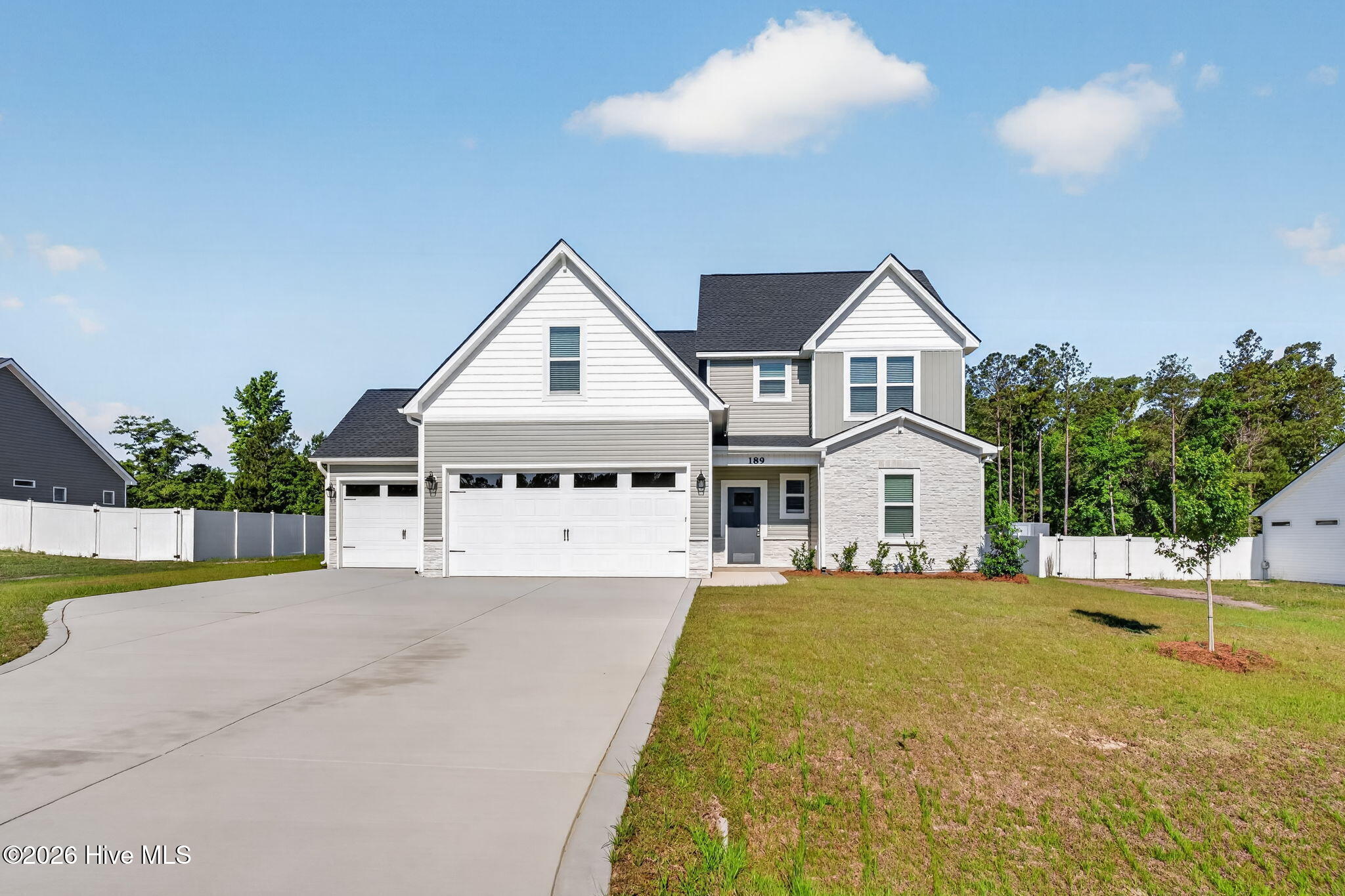 189 Thistle Court — photo