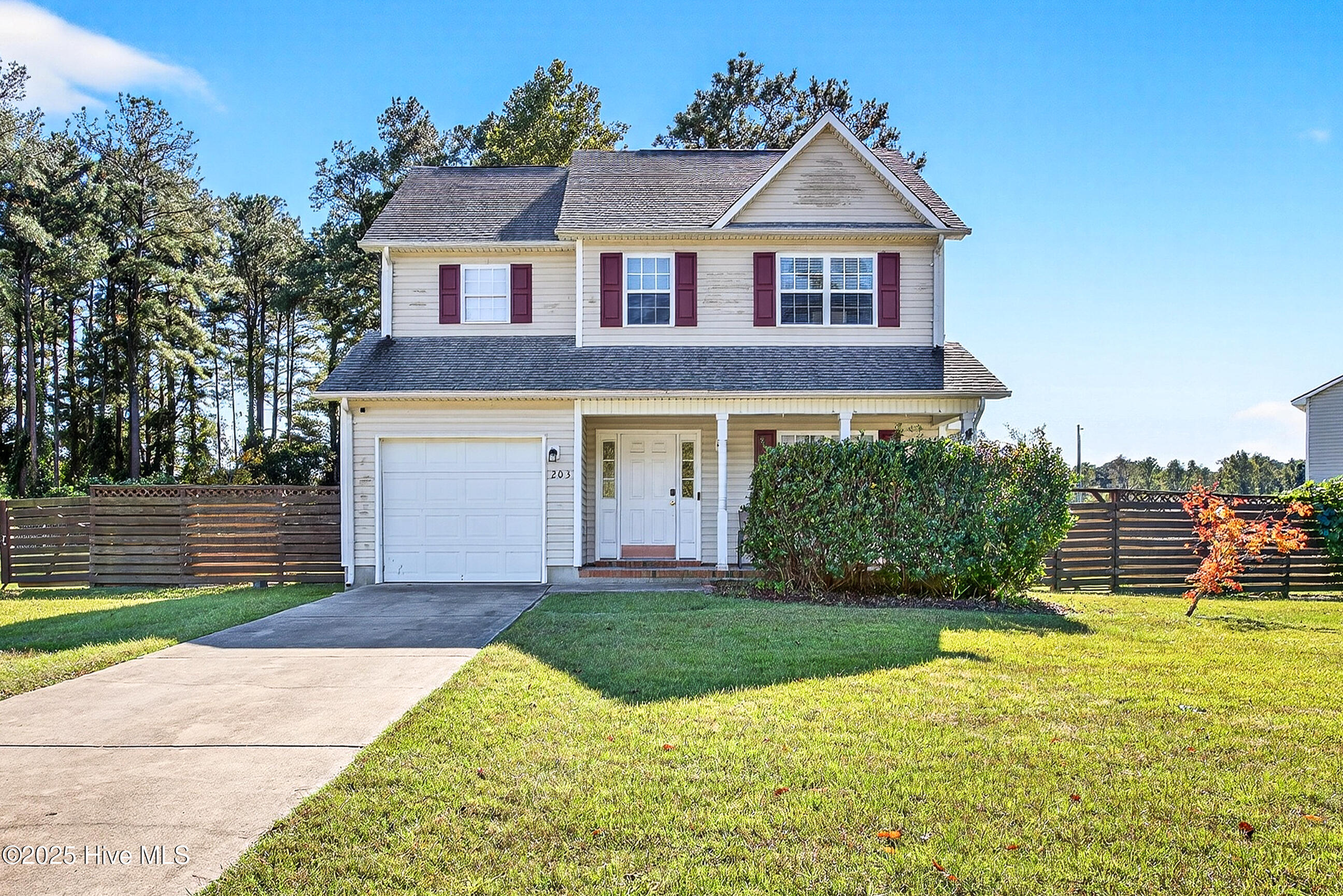203 Reef Lane — photo