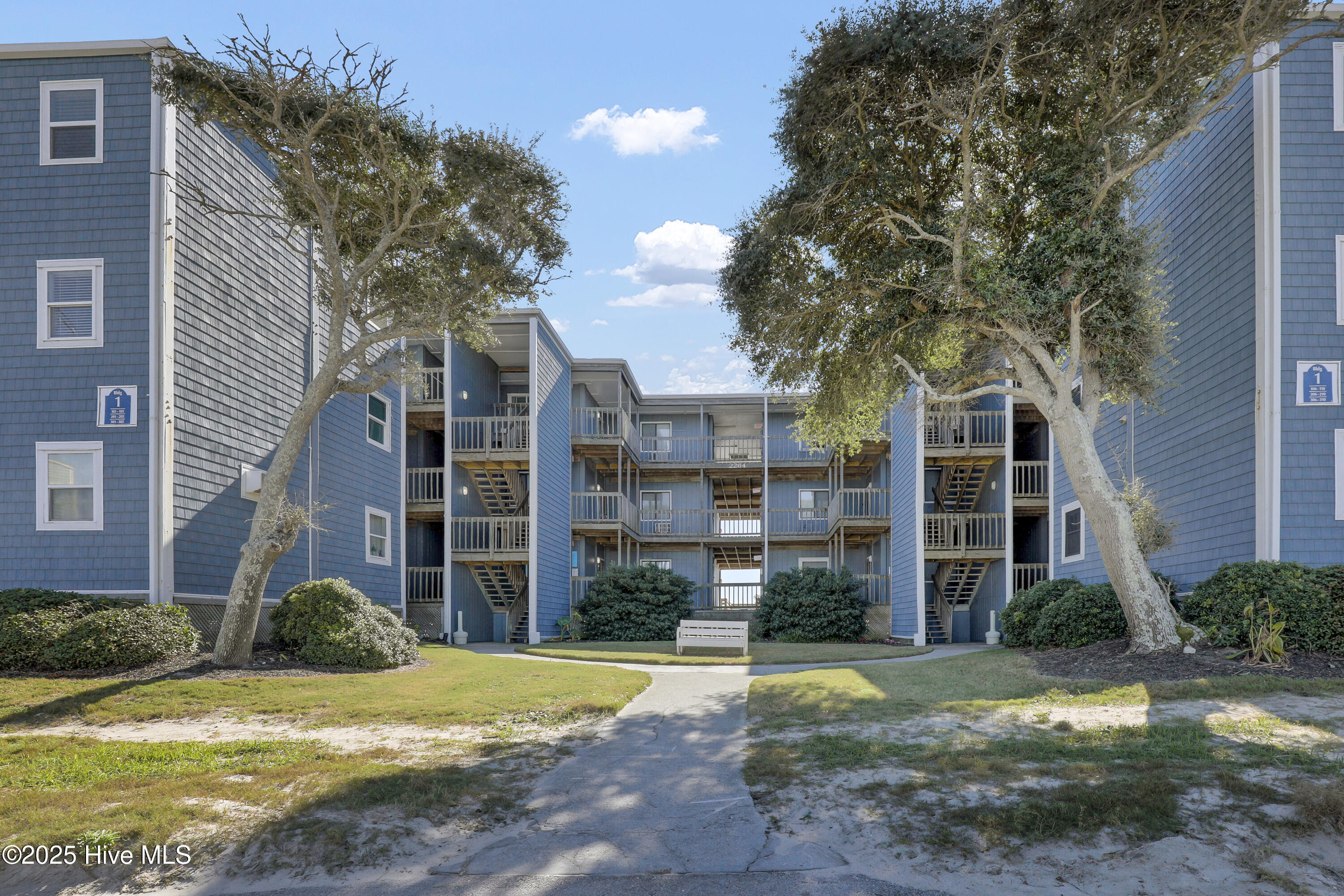 2264 New River Inlet Road 101 — photo