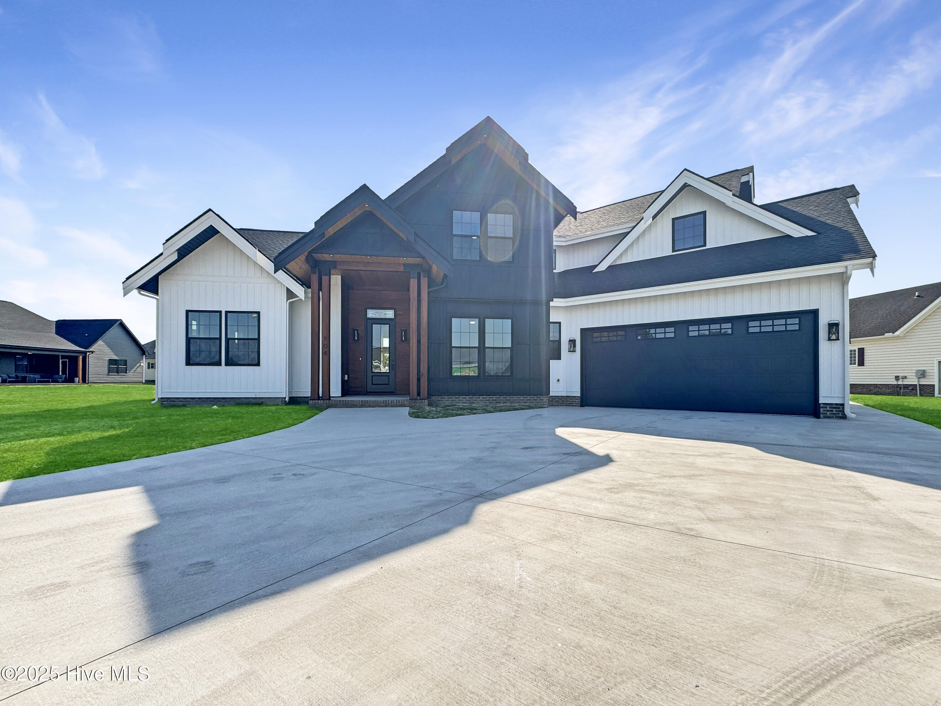 1111 Staysail Drive — photo