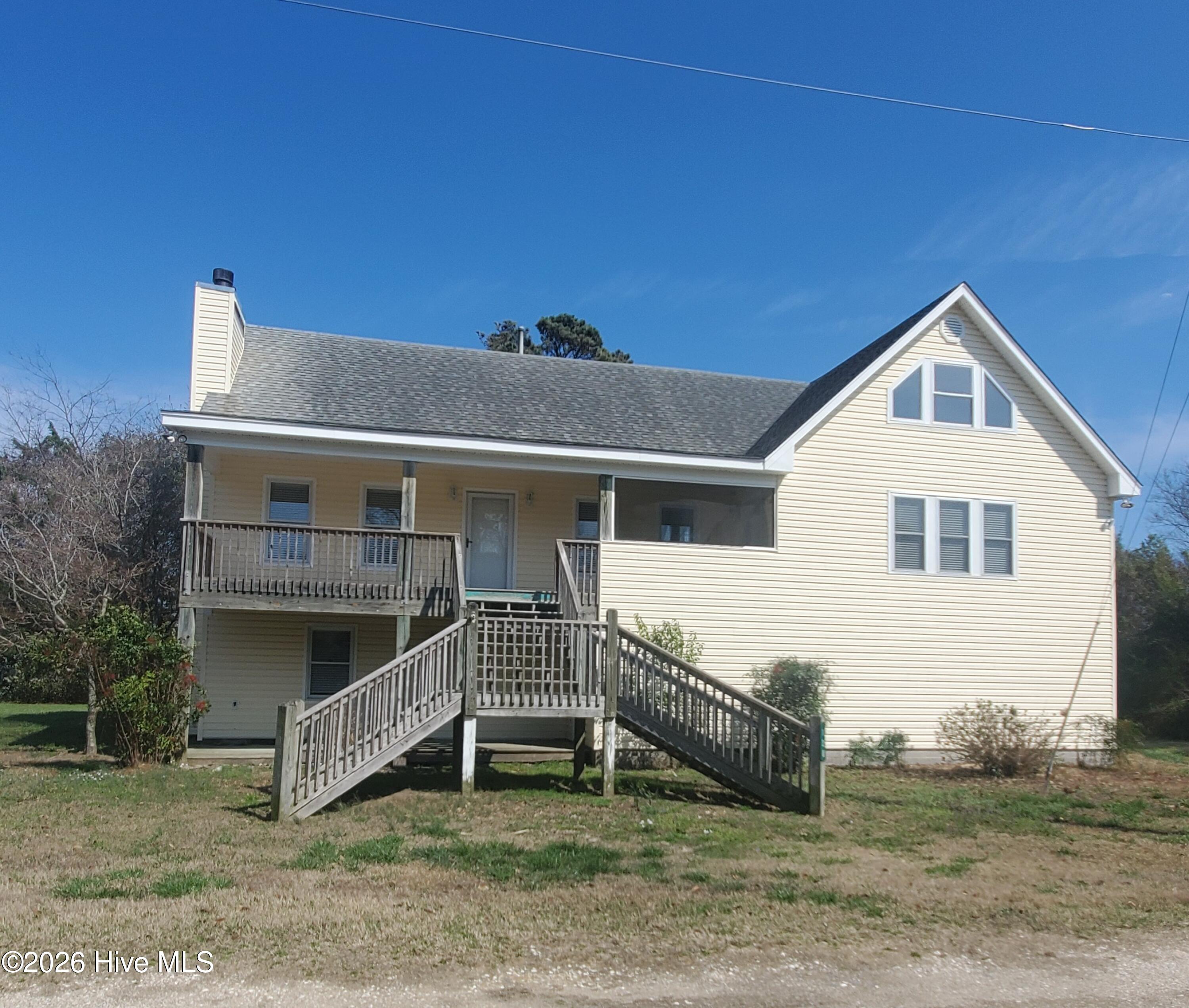 120 Perkins Lane — photo
