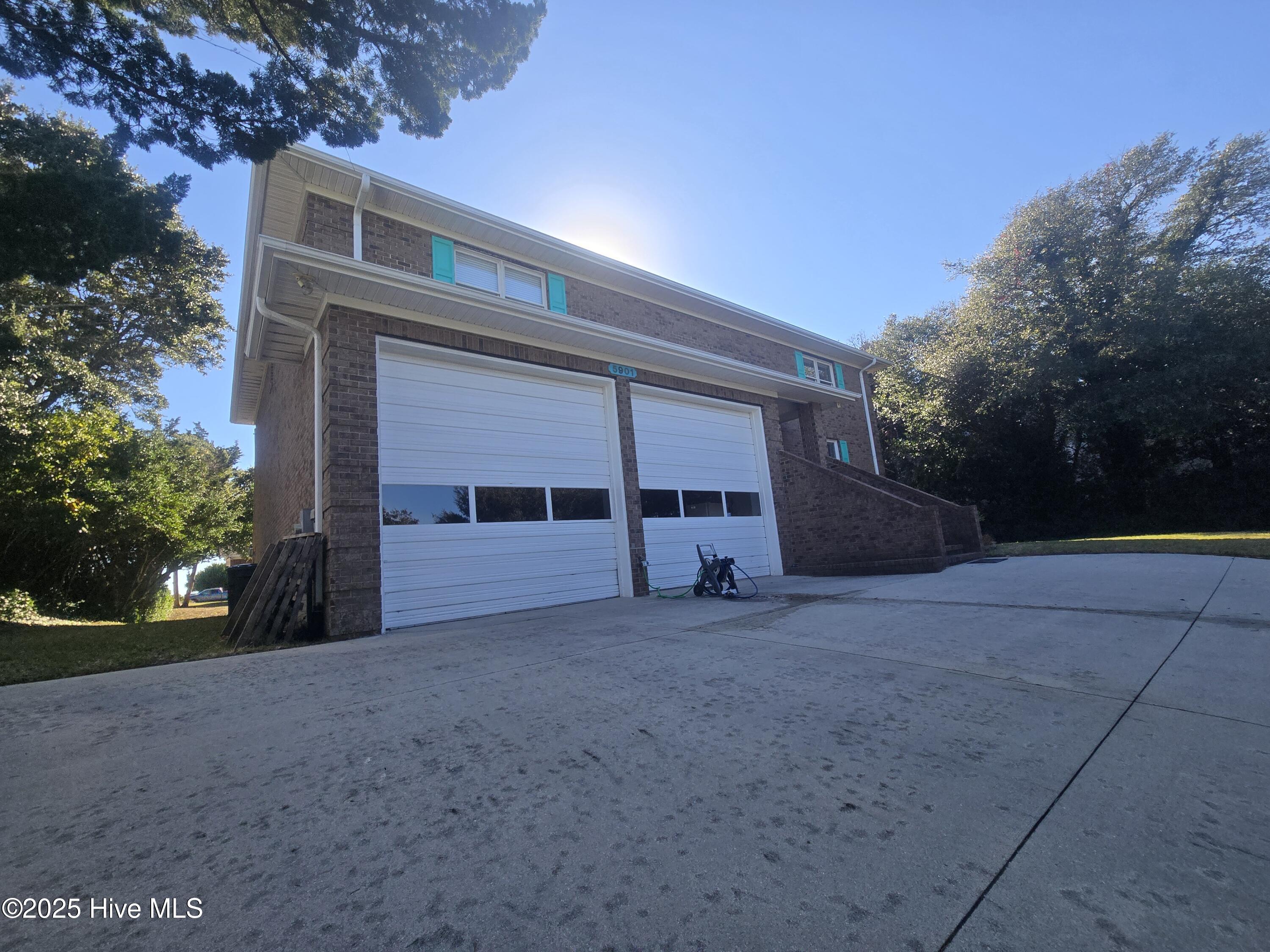 5901 Mclean Street — photo