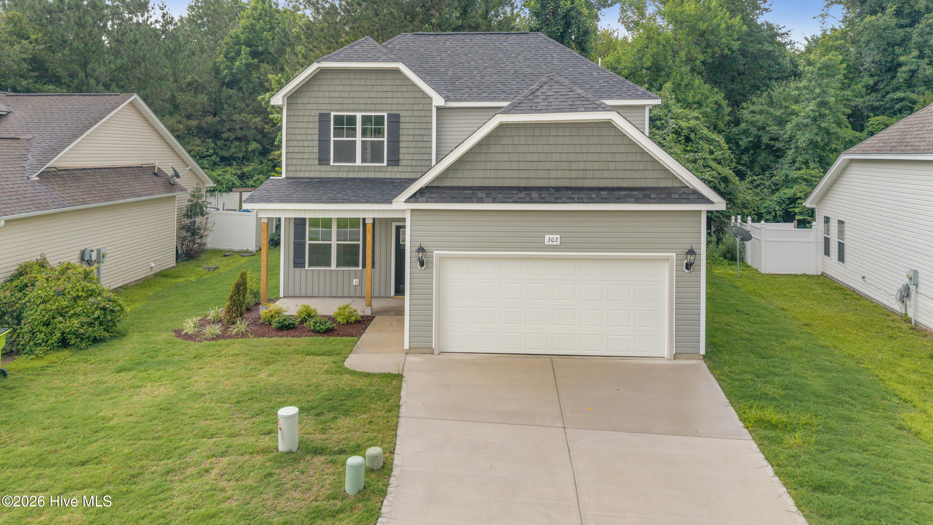302 Hawks Bluff Drive — photo