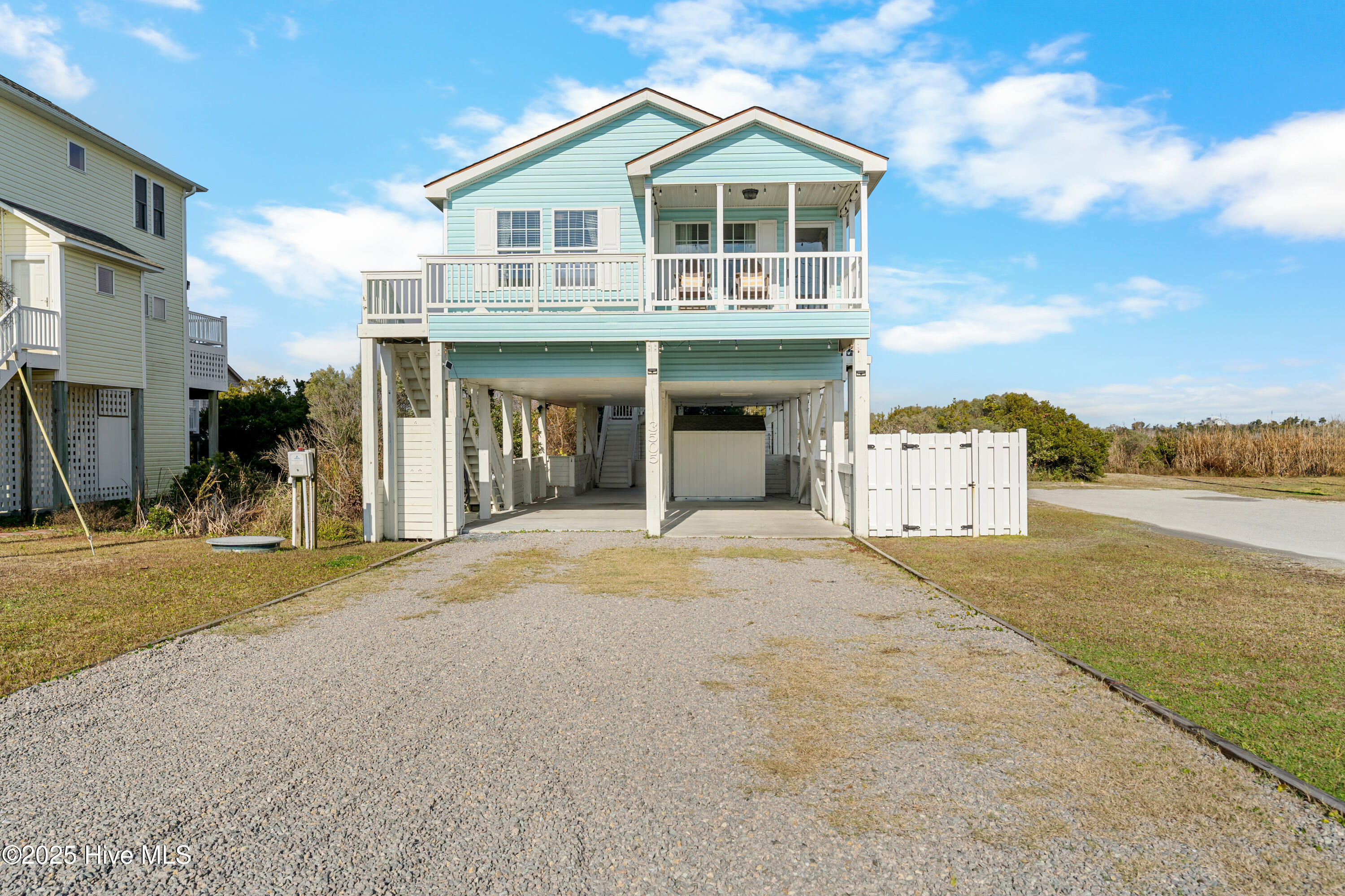 3505 Island Drive — photo