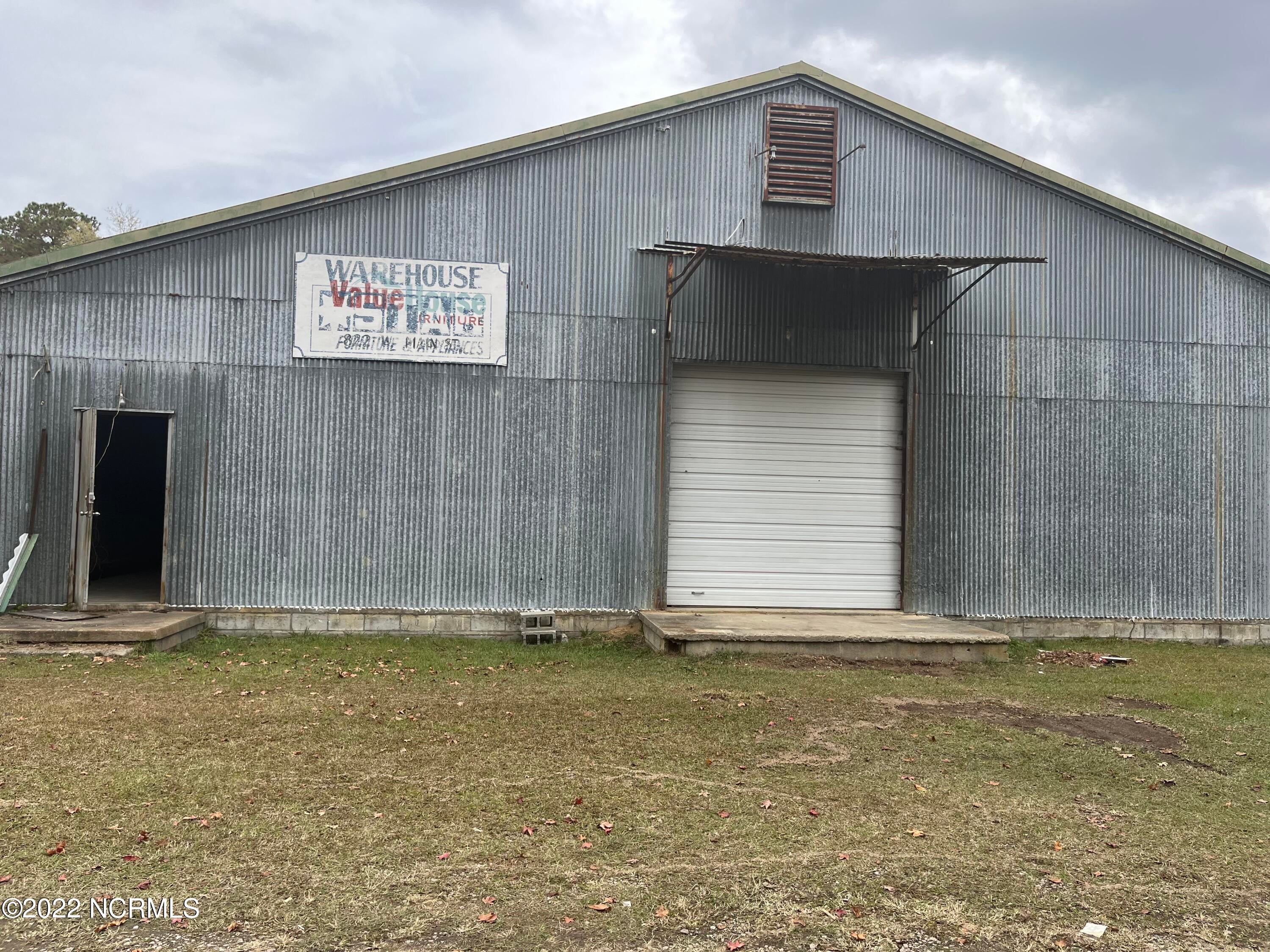 818 W Main Street — photo