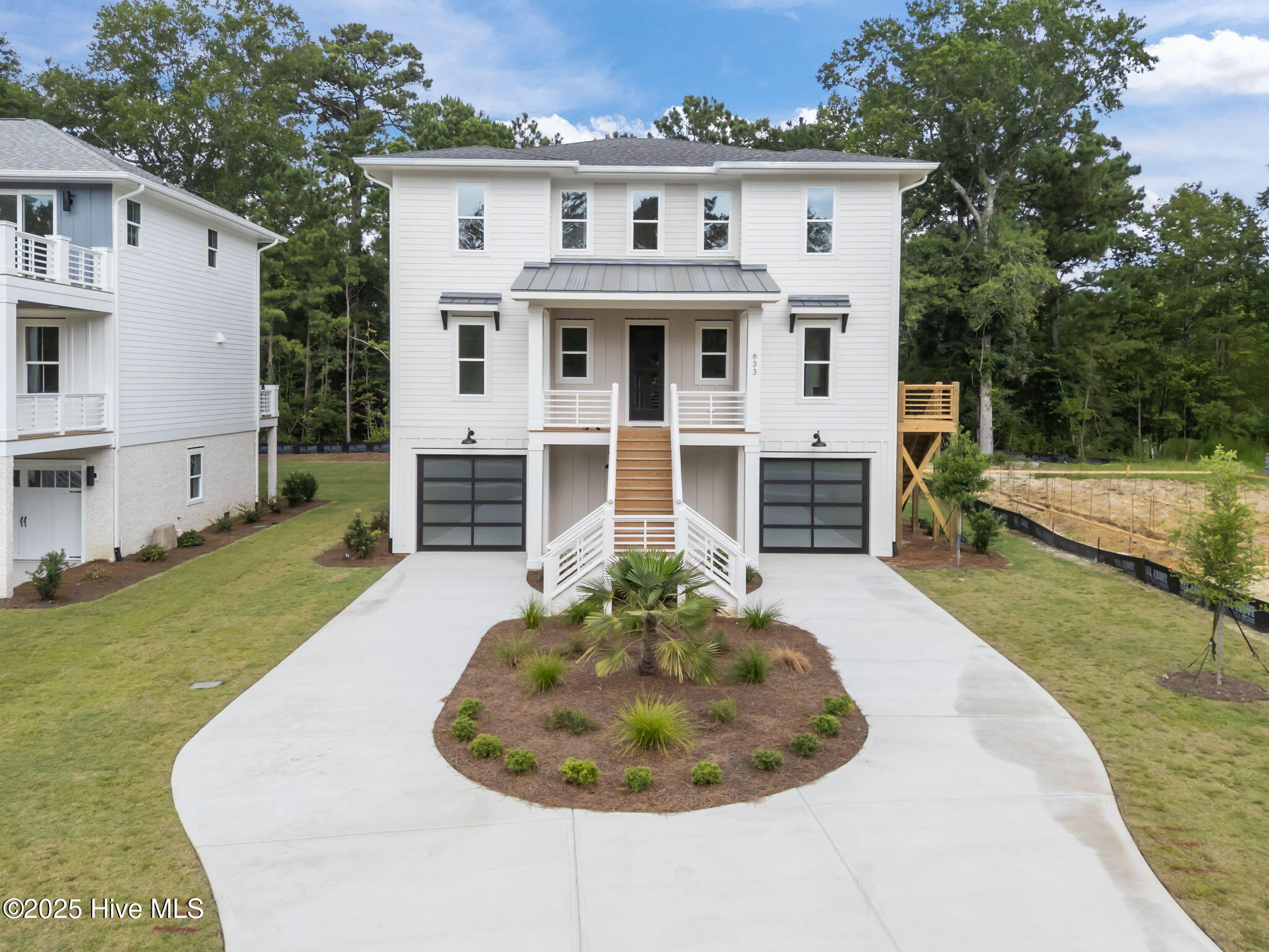633 Vale Drive — photo