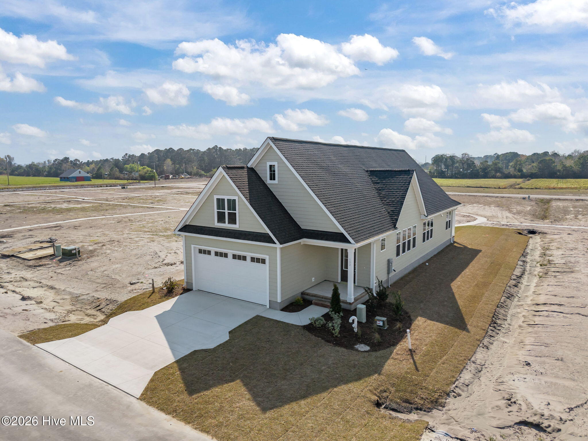 102 Golden Finch Drive — photo