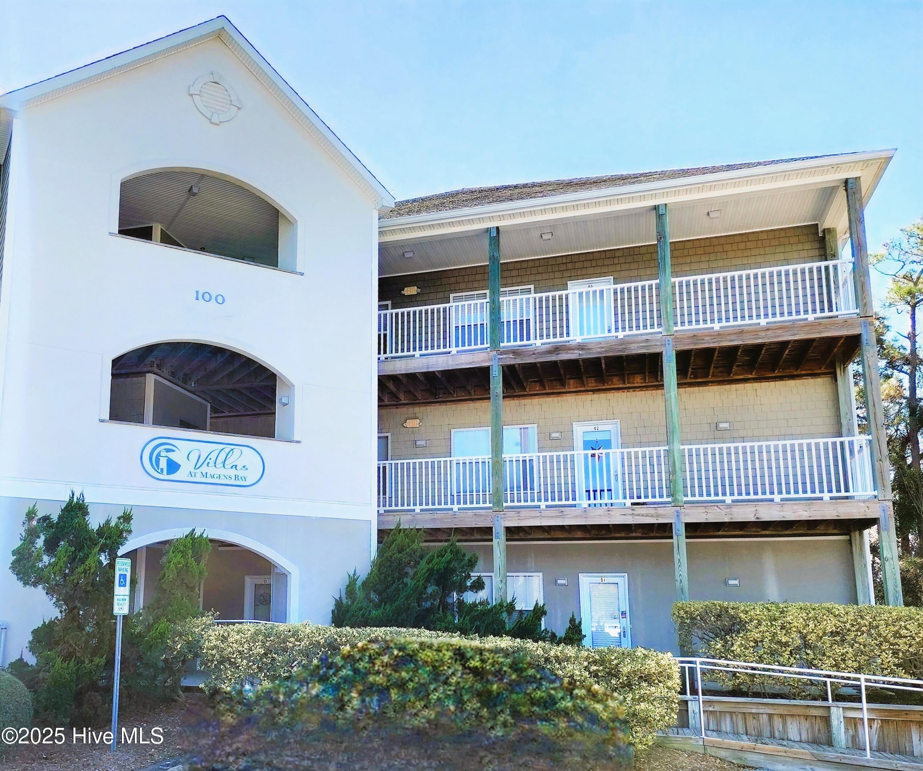 100 Lighthouse Lane D3 — photo