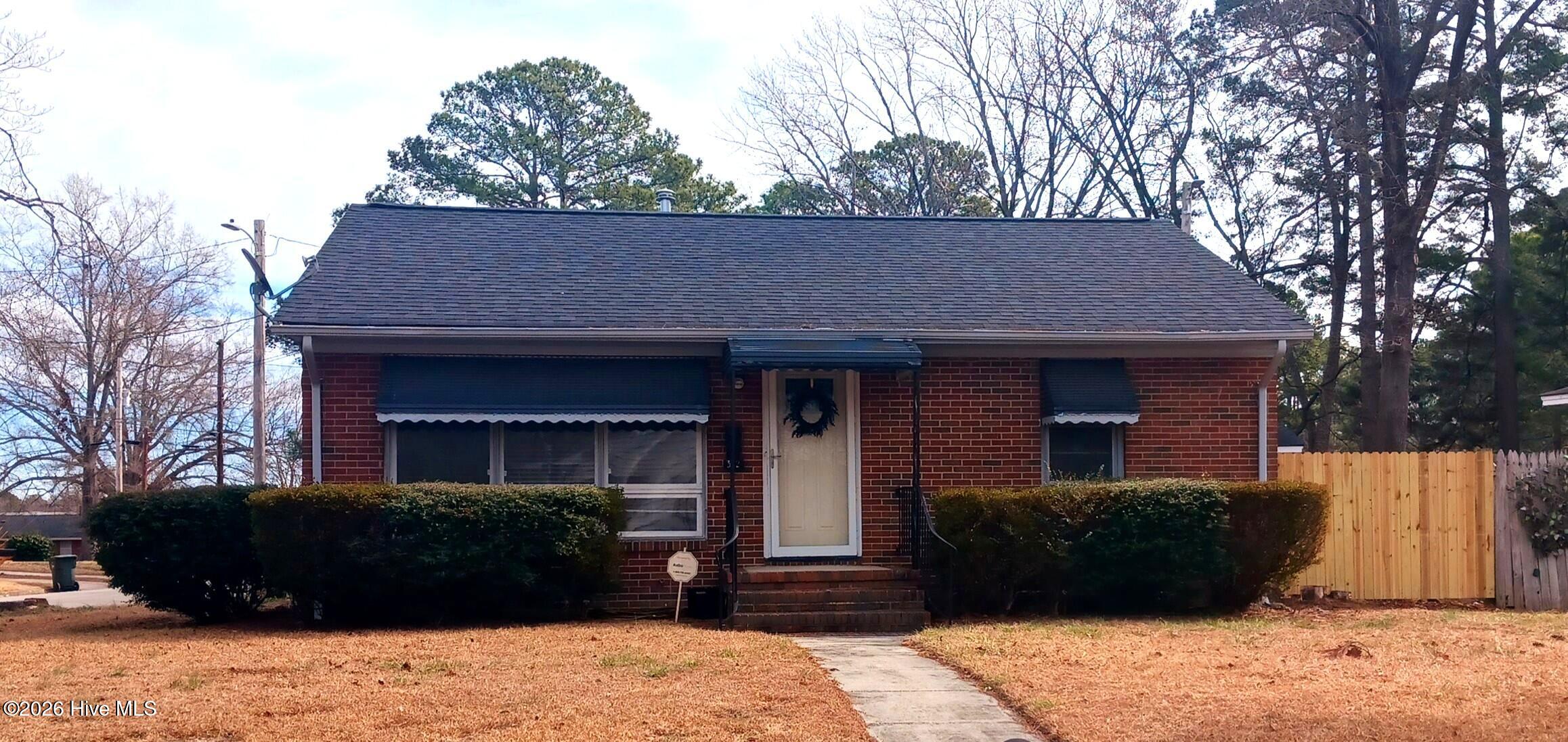 322 Jefferson Street W — photo