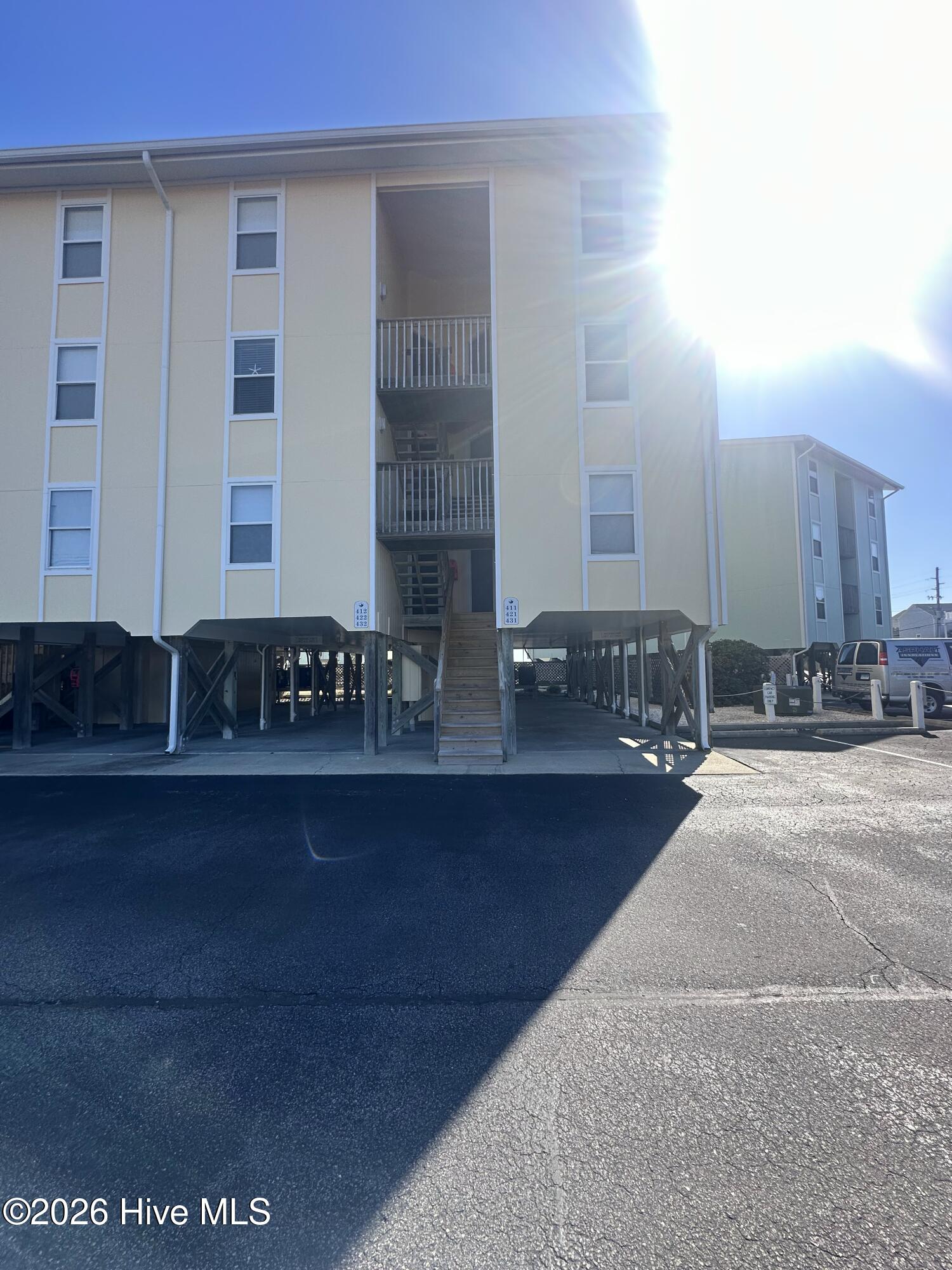 918 N New River Drive 422 — photo
