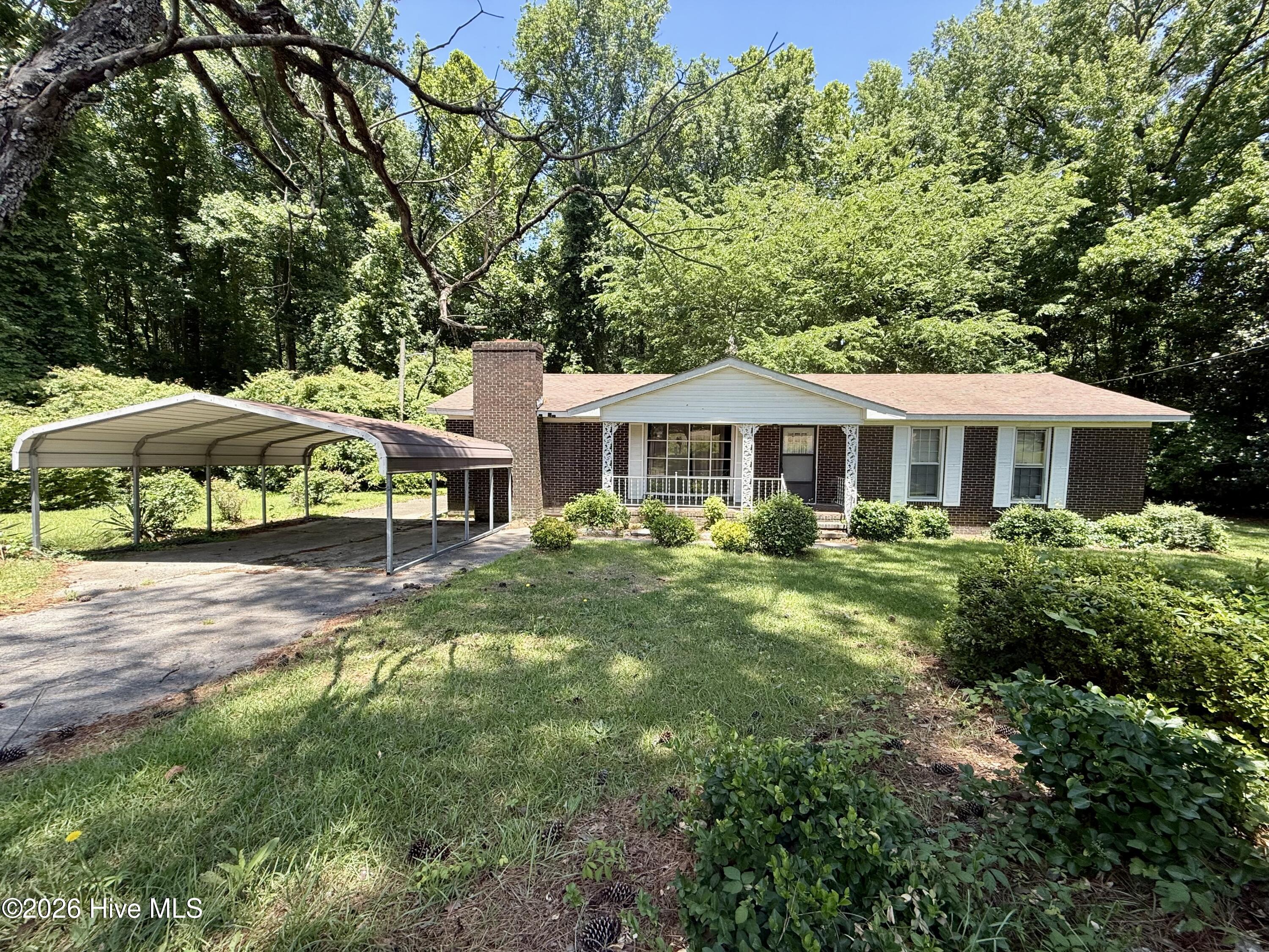 1420 Lum Brown Road — photo