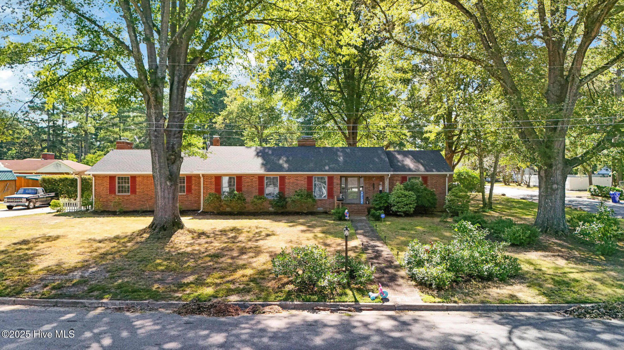 321 Circle Drive — photo
