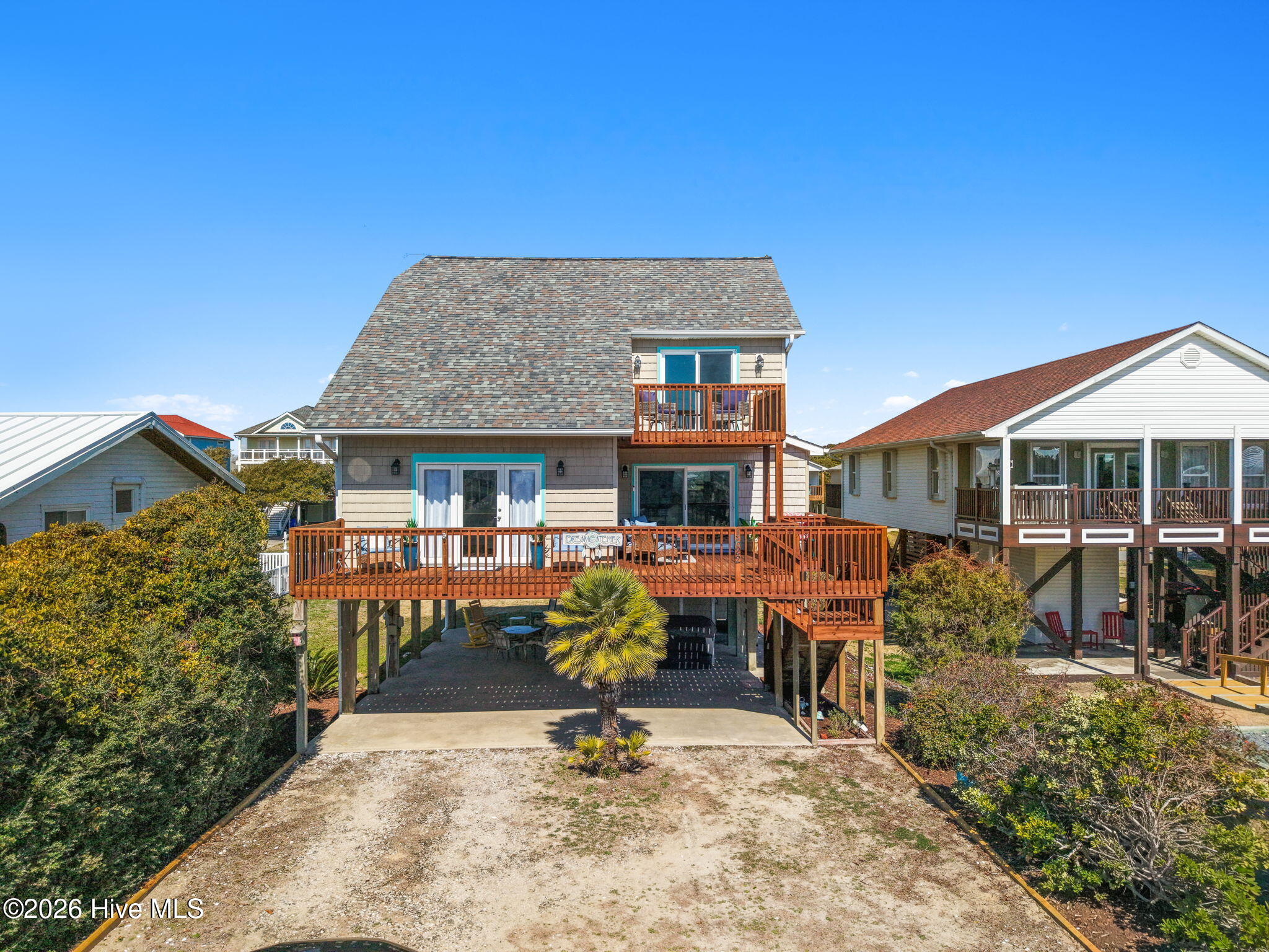 1622 E Beach Drive — photo