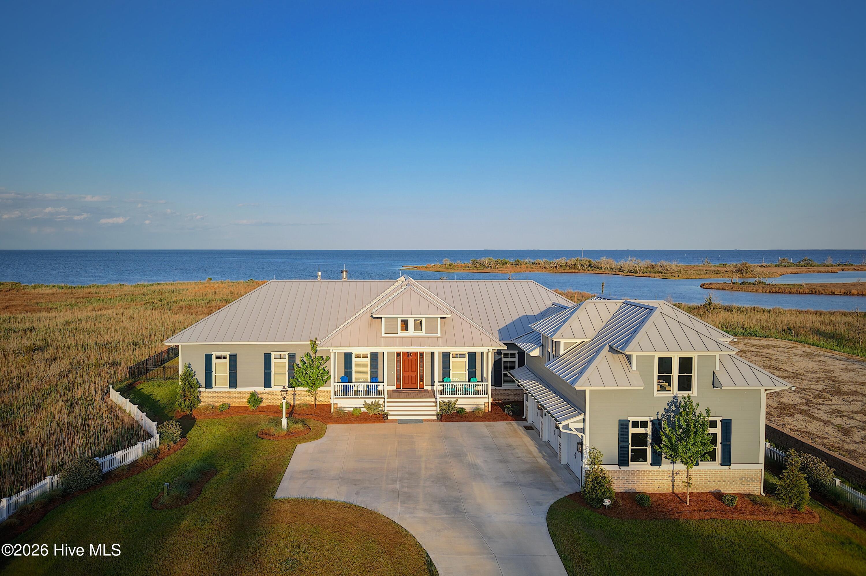 76 Soundside Drive — photo