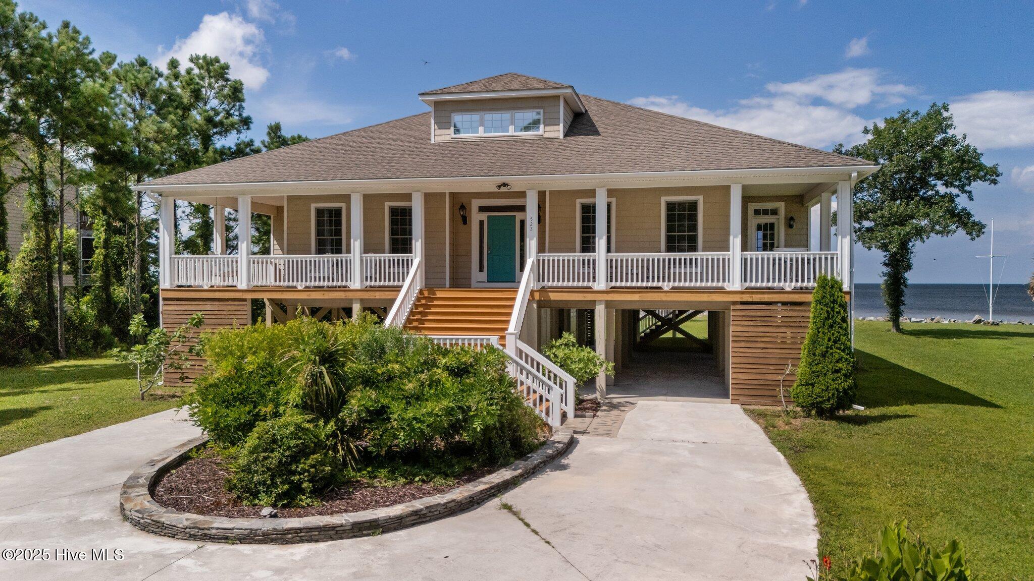 522 Sandy Point Drive — photo