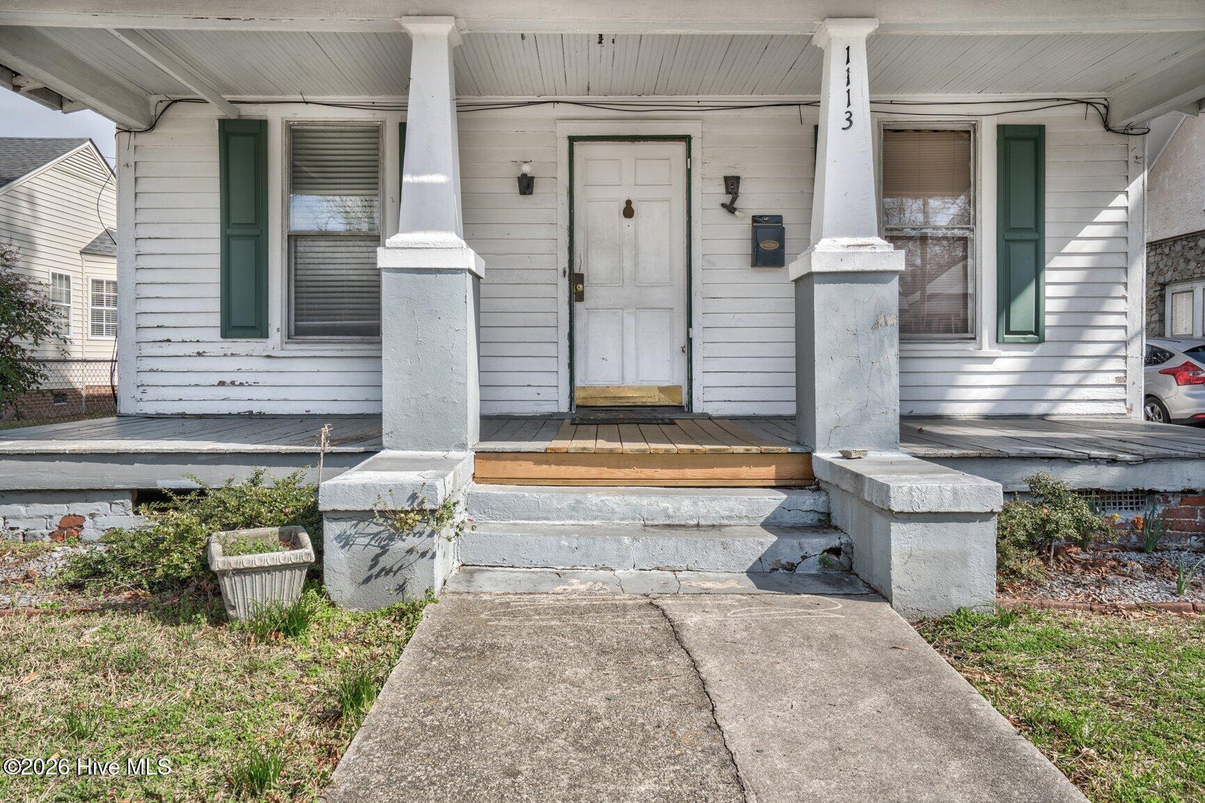 1113 Nash Street E — photo
