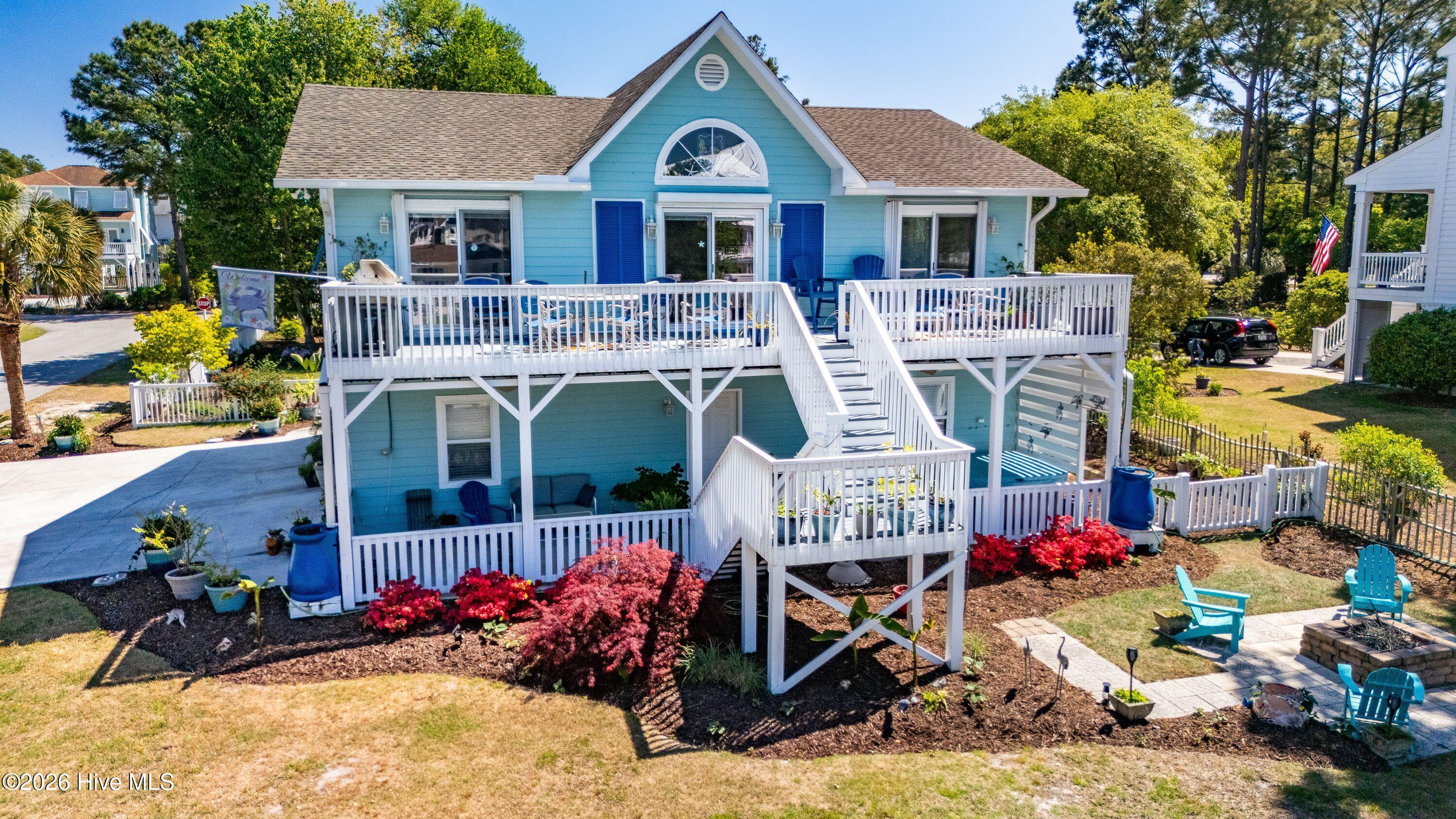 330 Cape Lookout Loop — photo