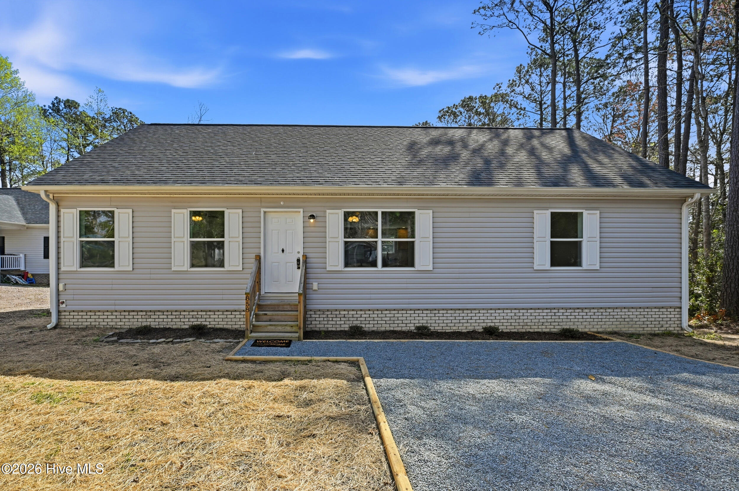 858 Wildwood Circle — photo