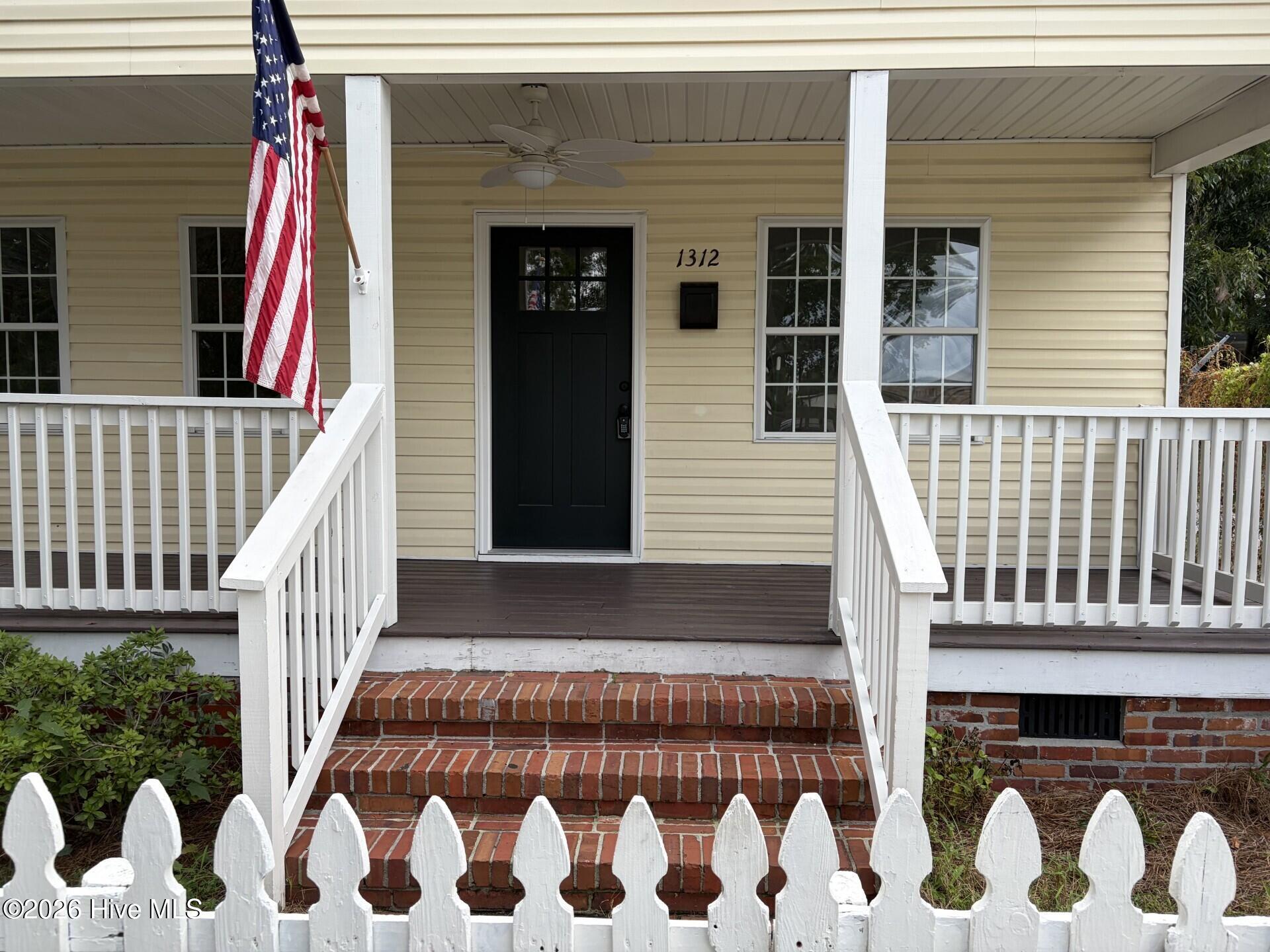 1312 Dock Street — photo
