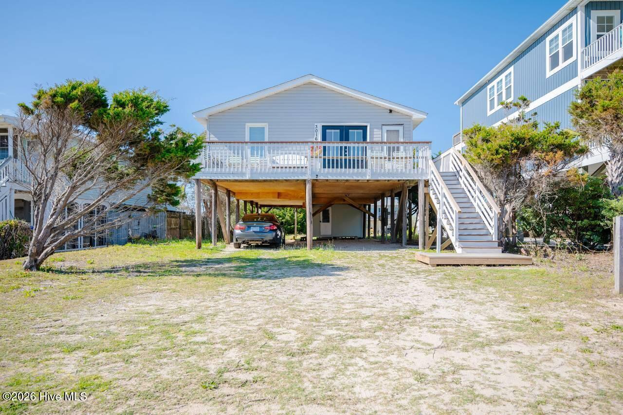 3016 W Beach Drive — photo