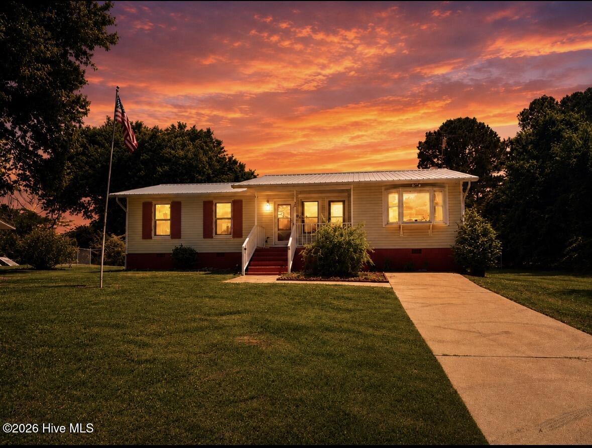 32 Arrowhead Drive — photo