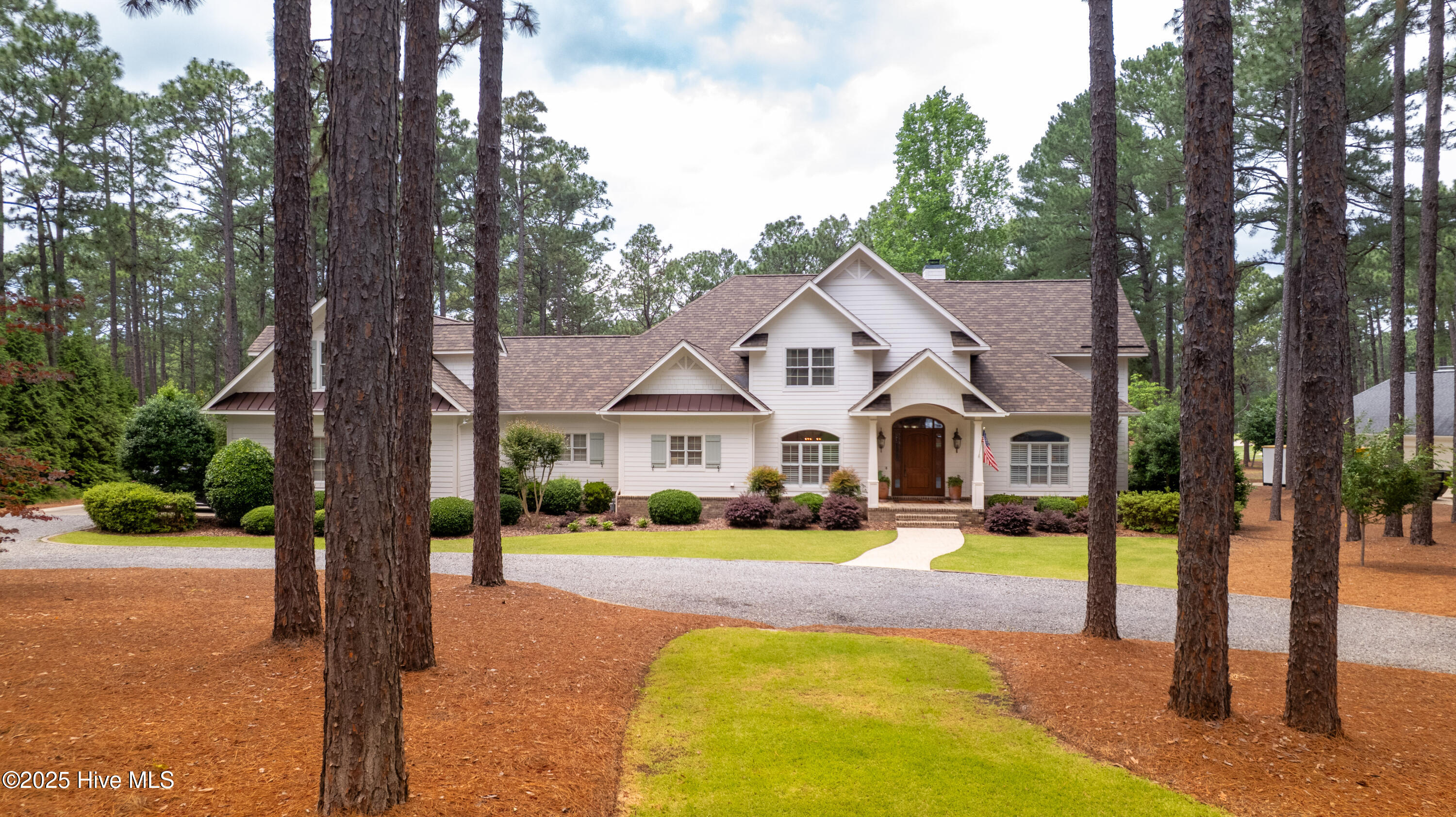 370 Lake Dornoch Drive — photo