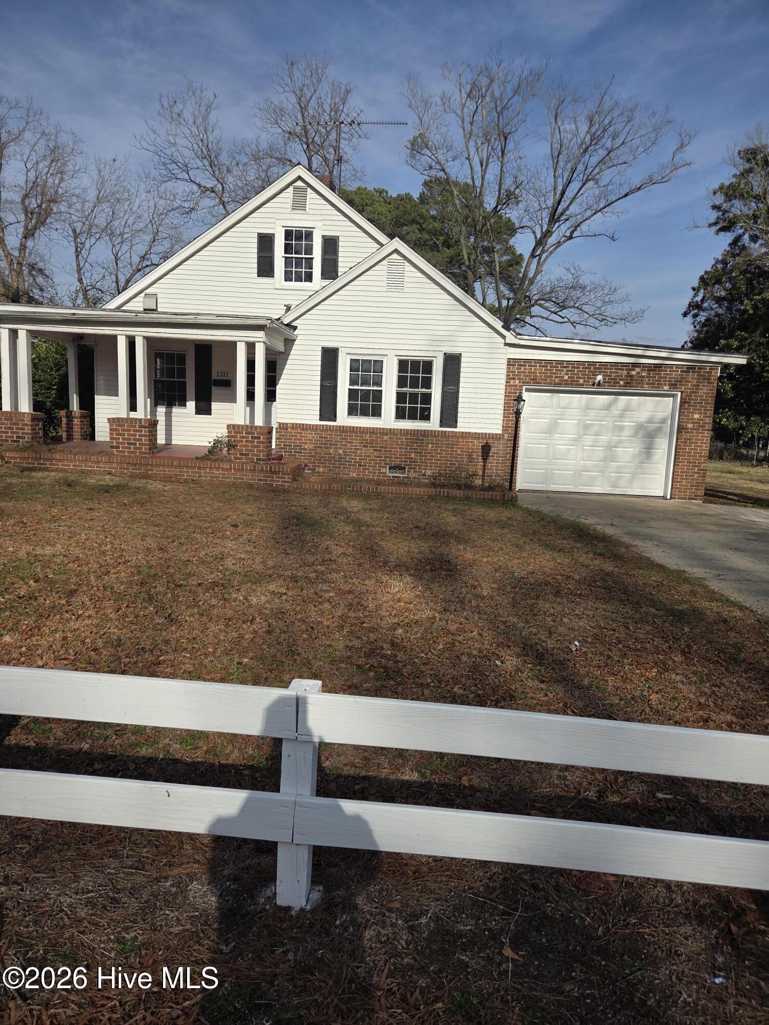 1311 Howard Street — photo