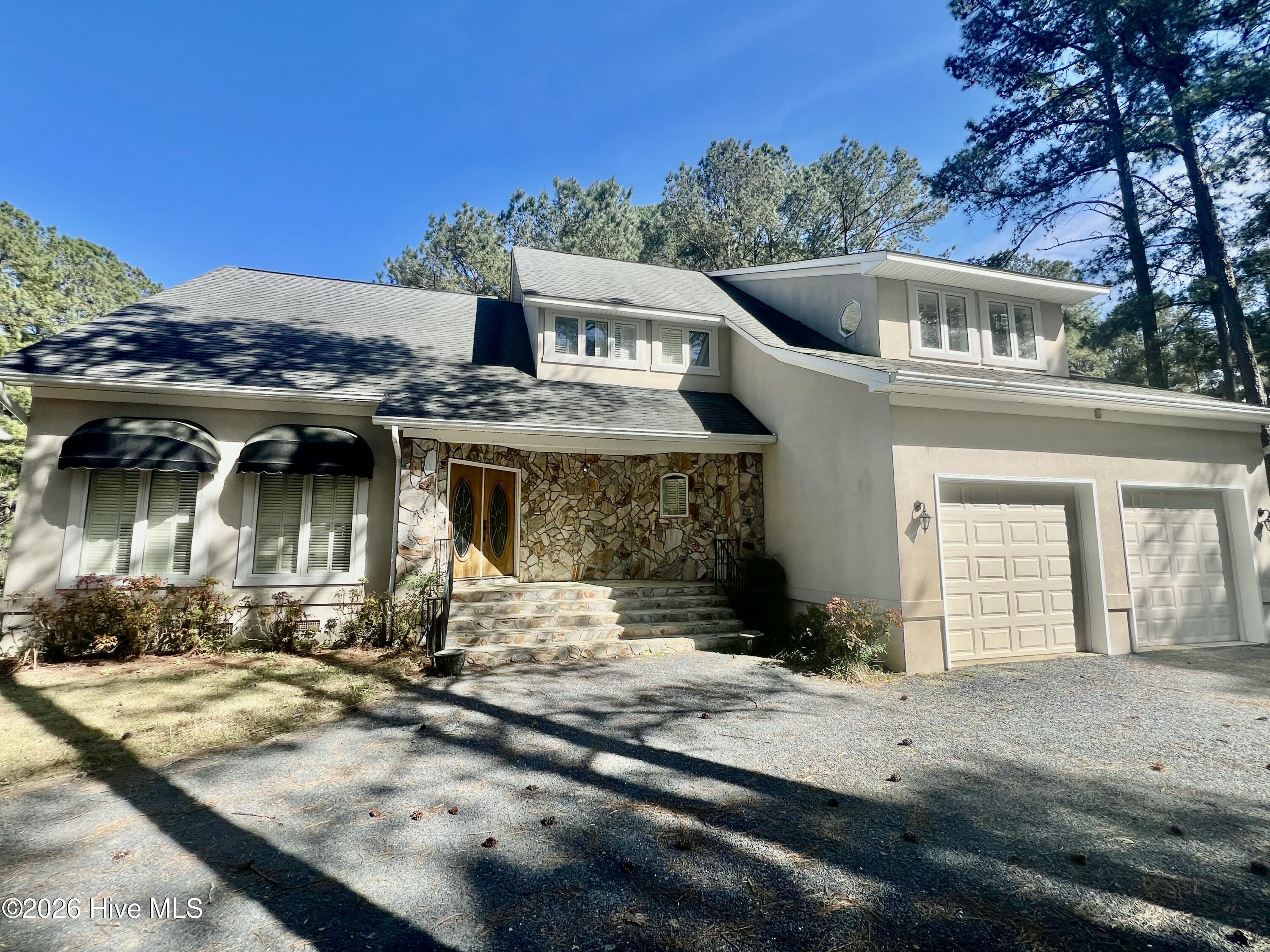 609 Cottonwood Court — photo