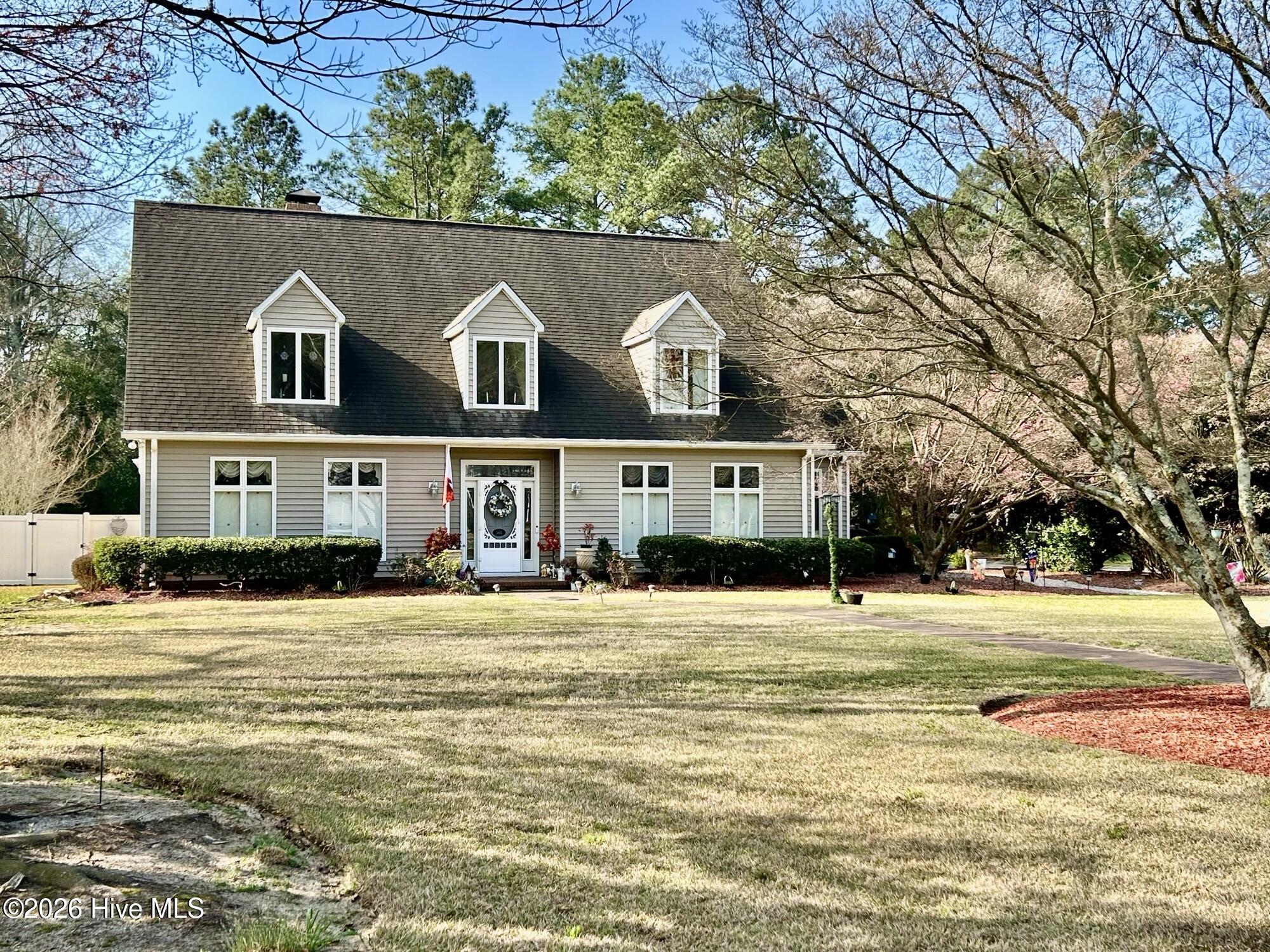 501 Montrose Lane — photo
