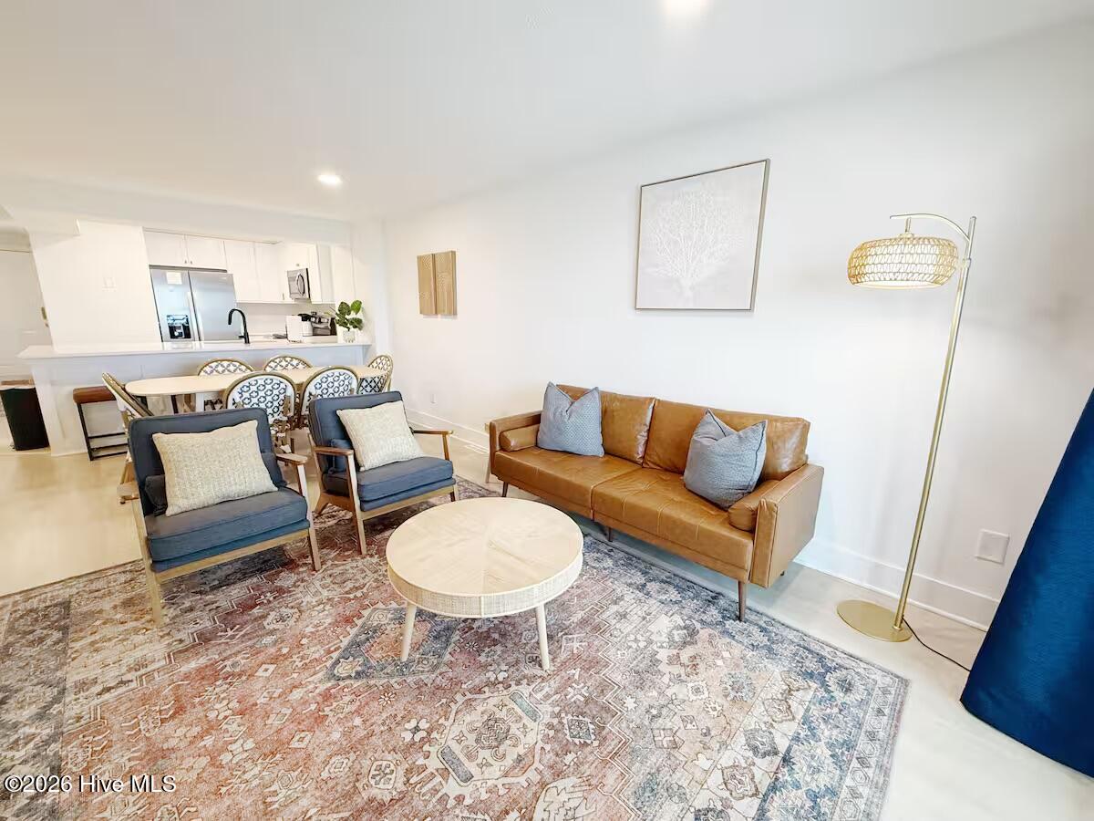 2120 Surfrider Court — photo