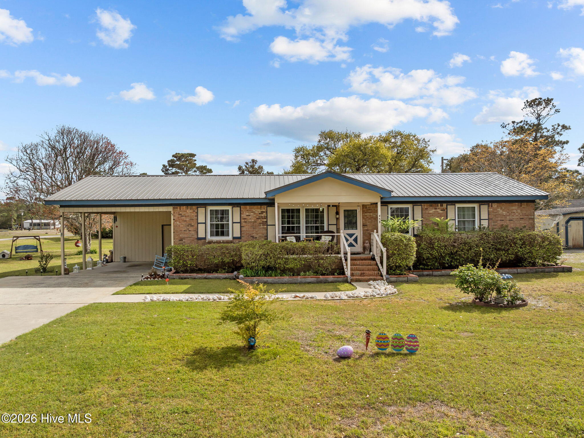 458 Bayview Drive — photo