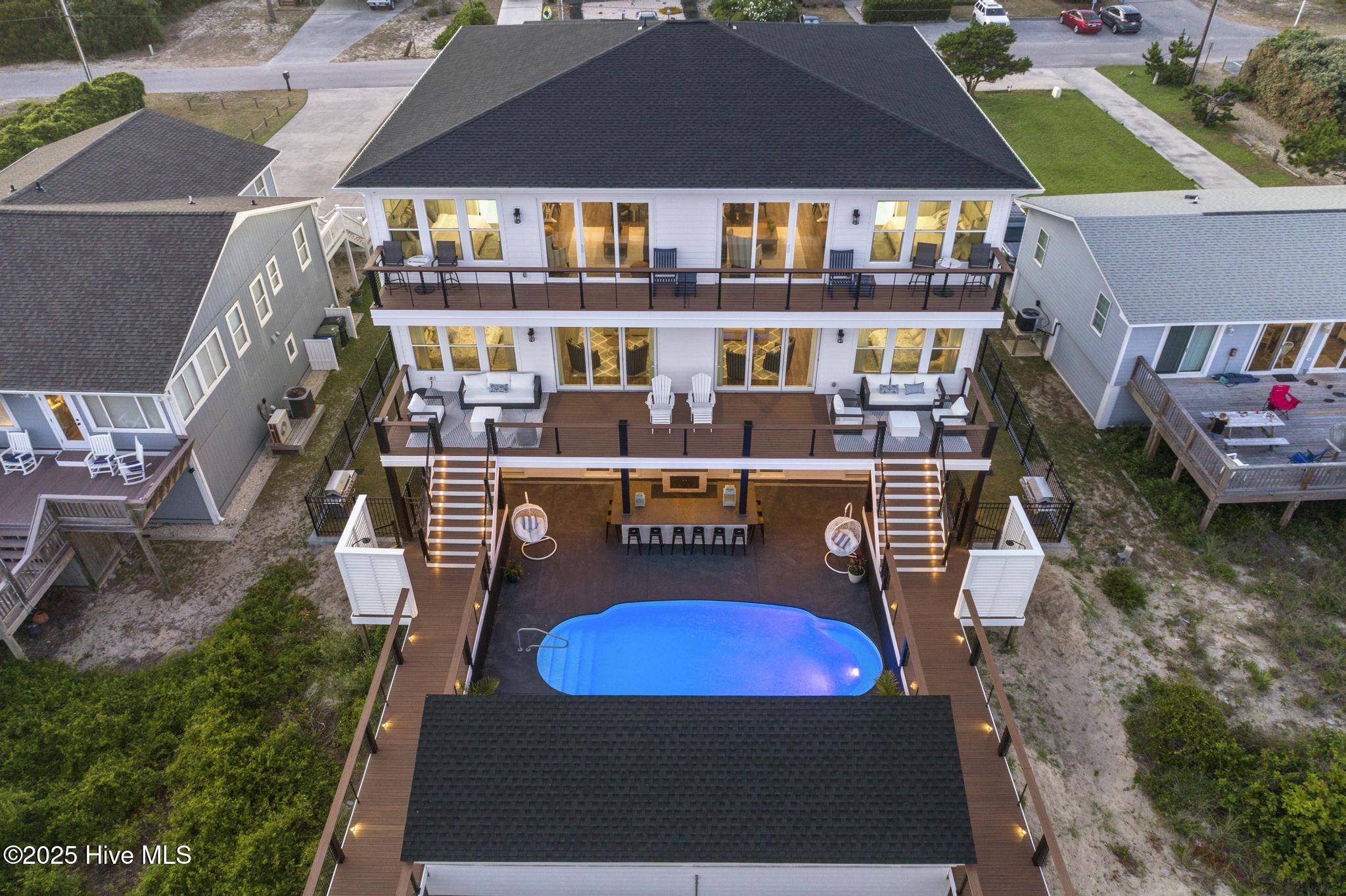 8703 Ocean View Drive East — photo