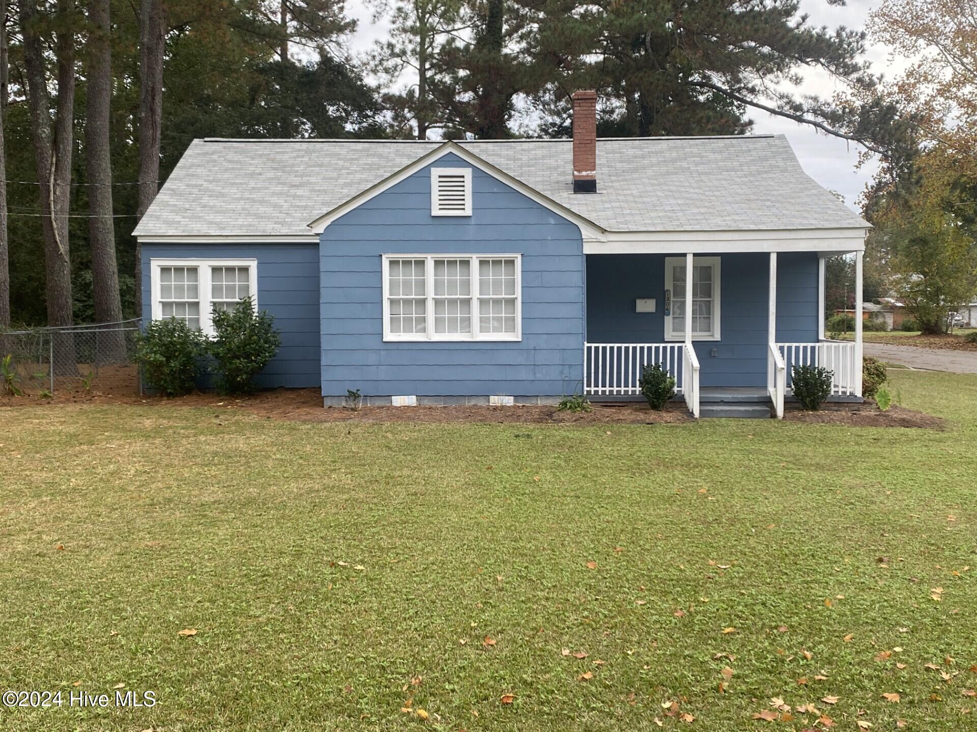 1306 N Respess Street — photo