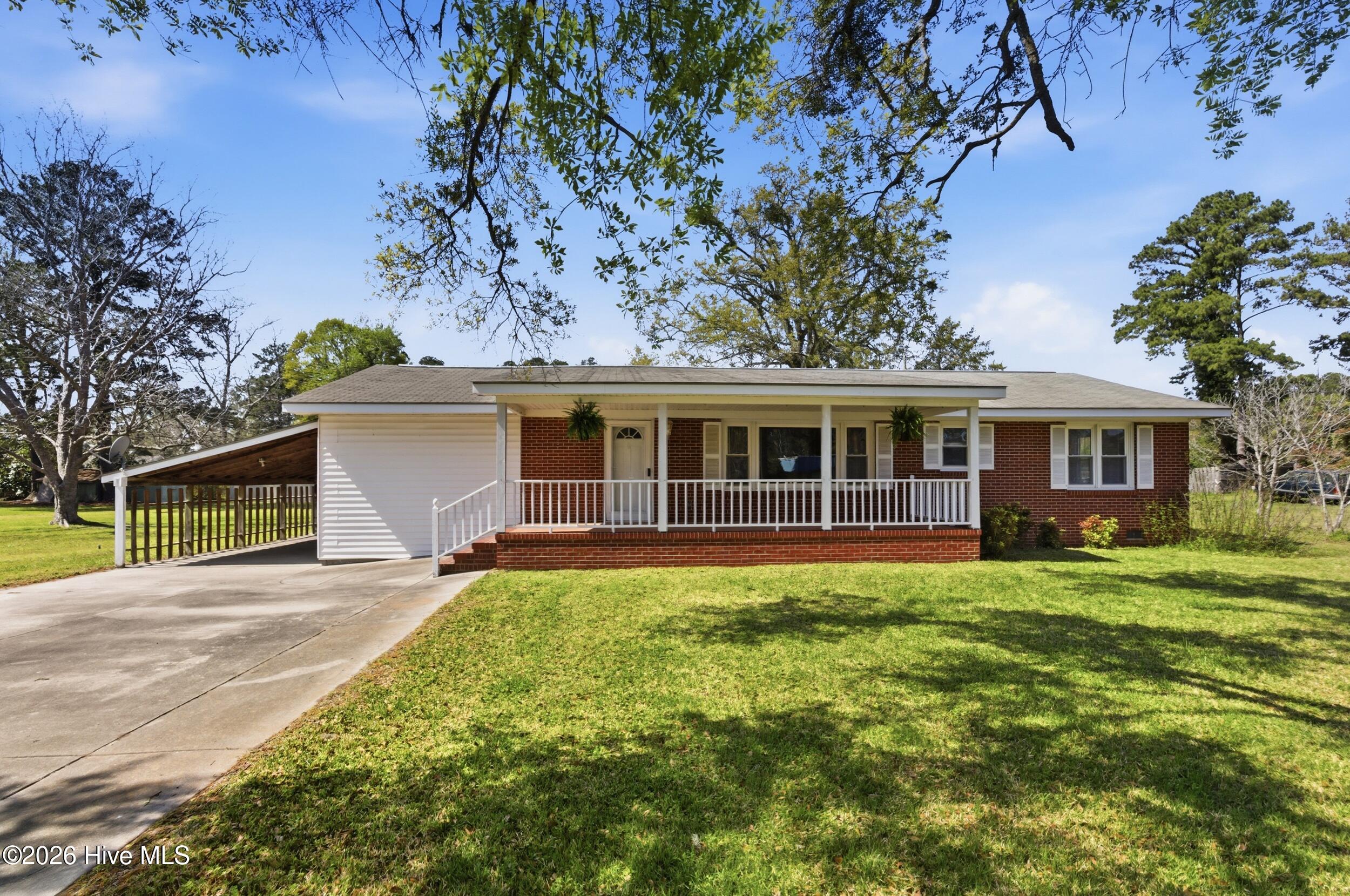 204 Glenburnie Drive — photo