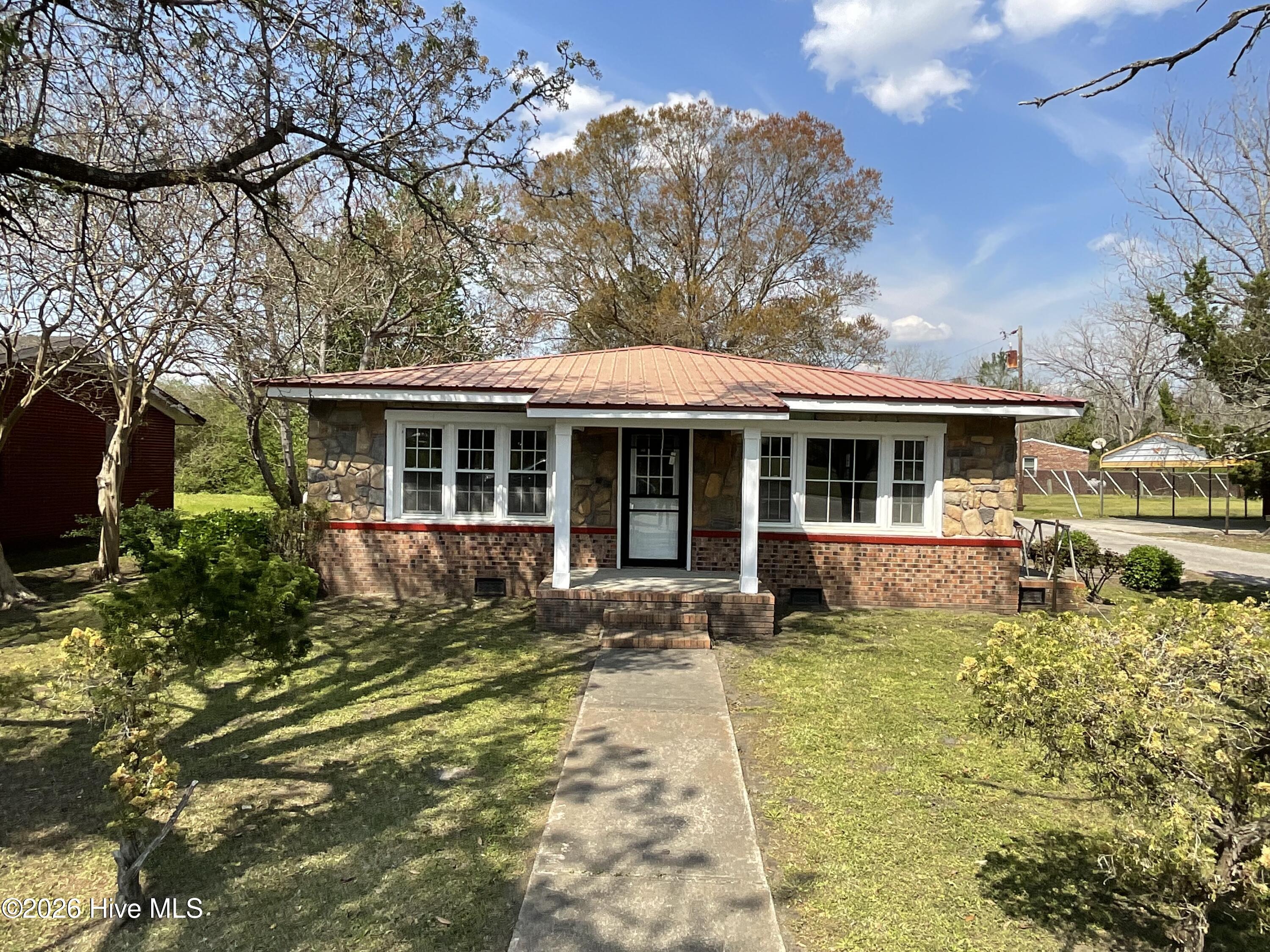 15133 Sam Potts Highway — photo