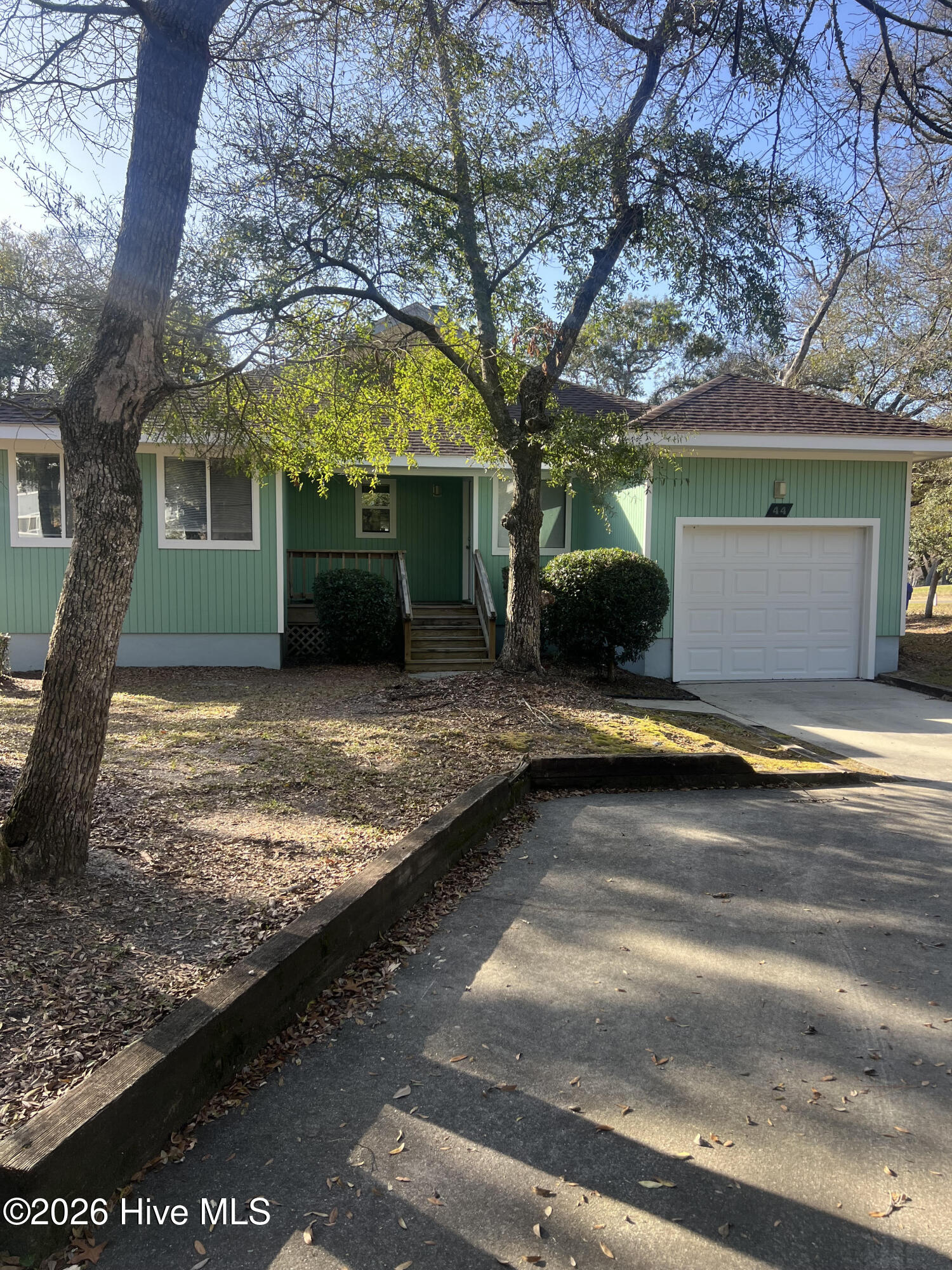 44 Pinehurst Drive — photo