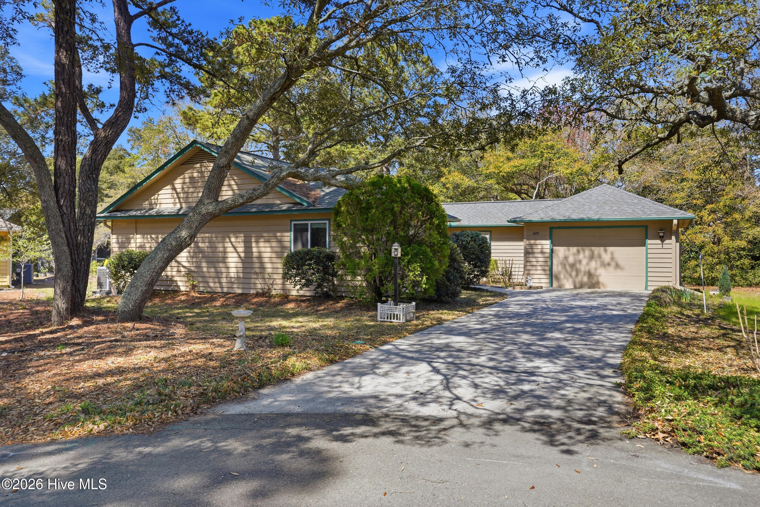 620 Jasmine Lane SW — photo