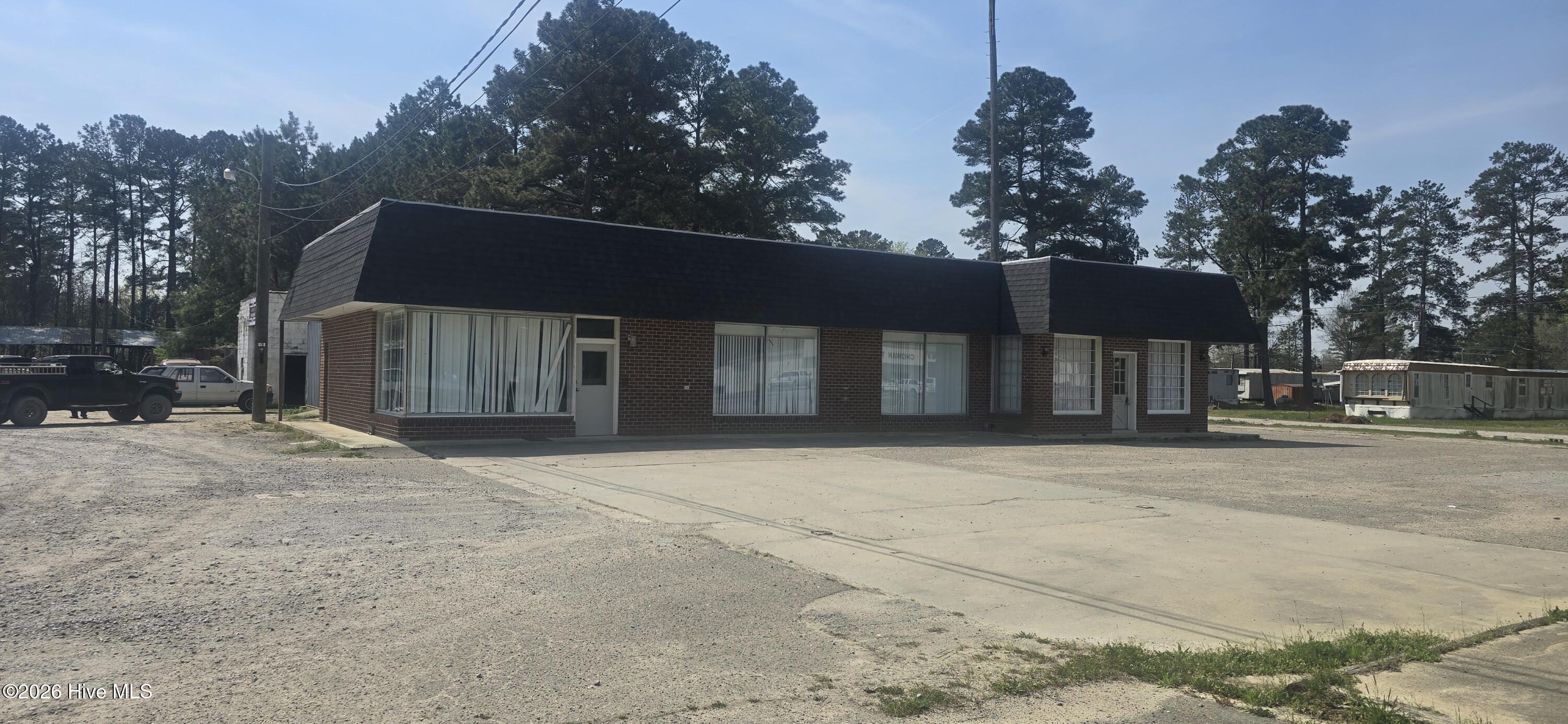 857 W Main Street — photo