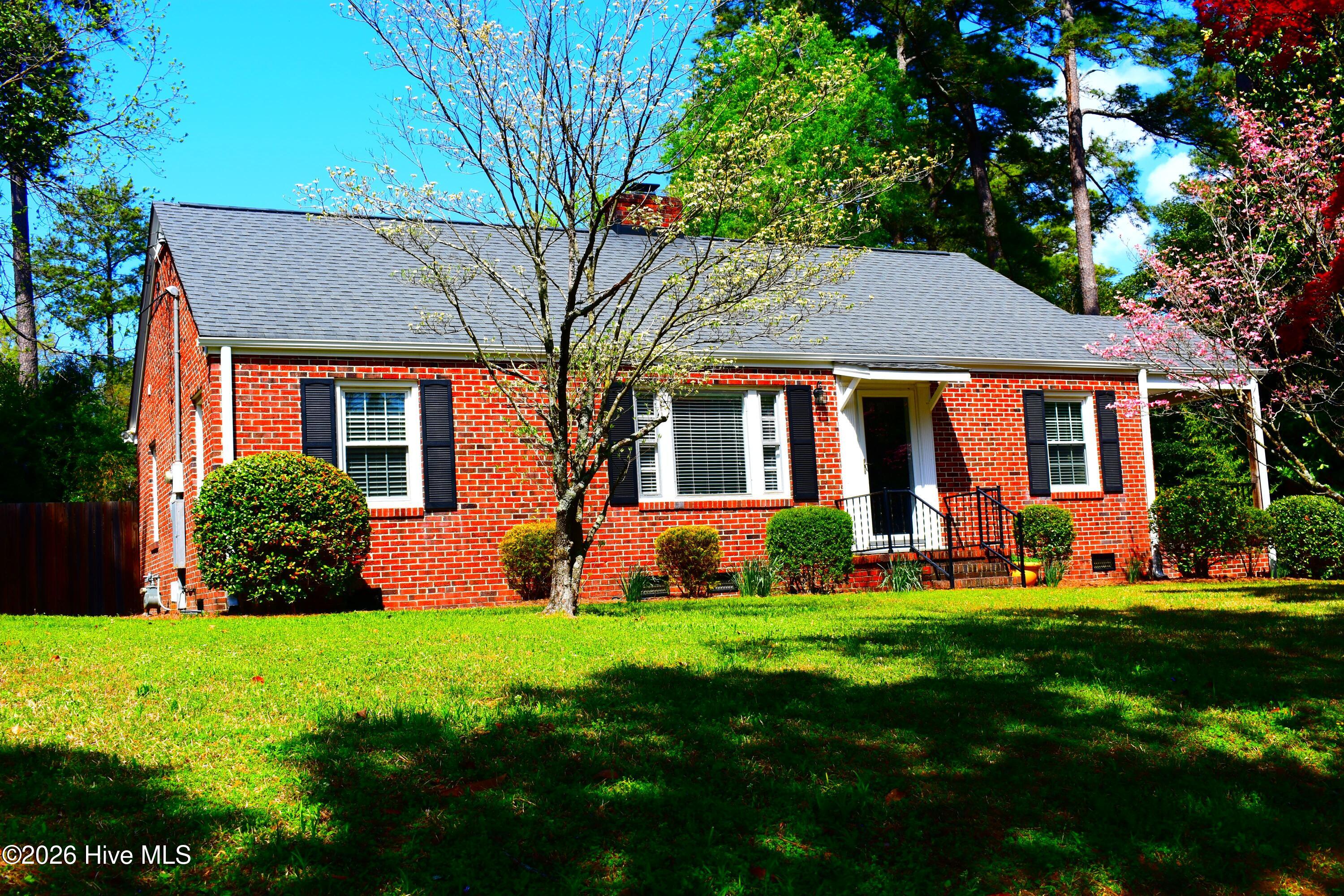 610 Trinity Drive W, Wilson, NC 27893 — photo 2