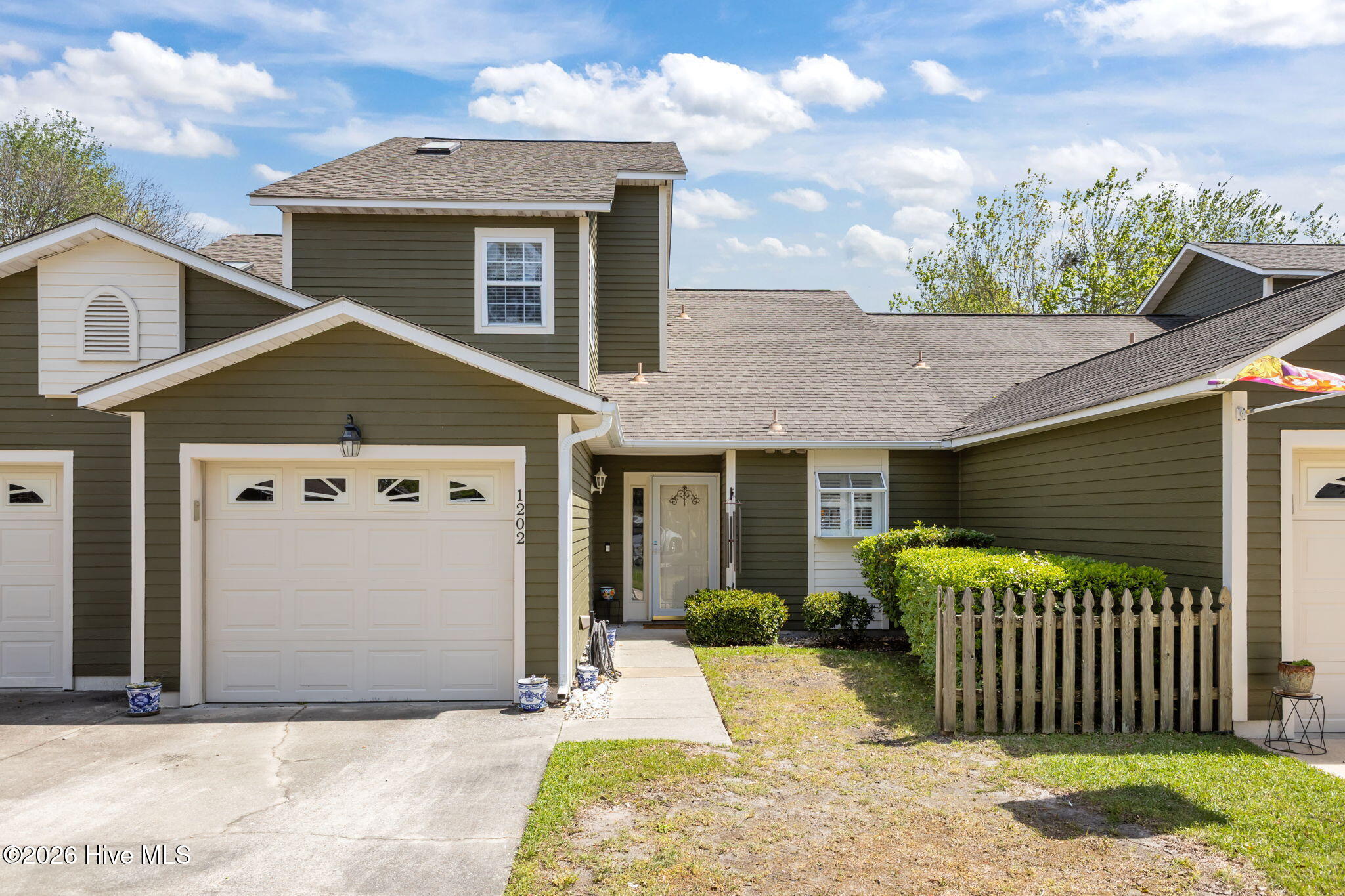 1202 Cedarwood Village — photo