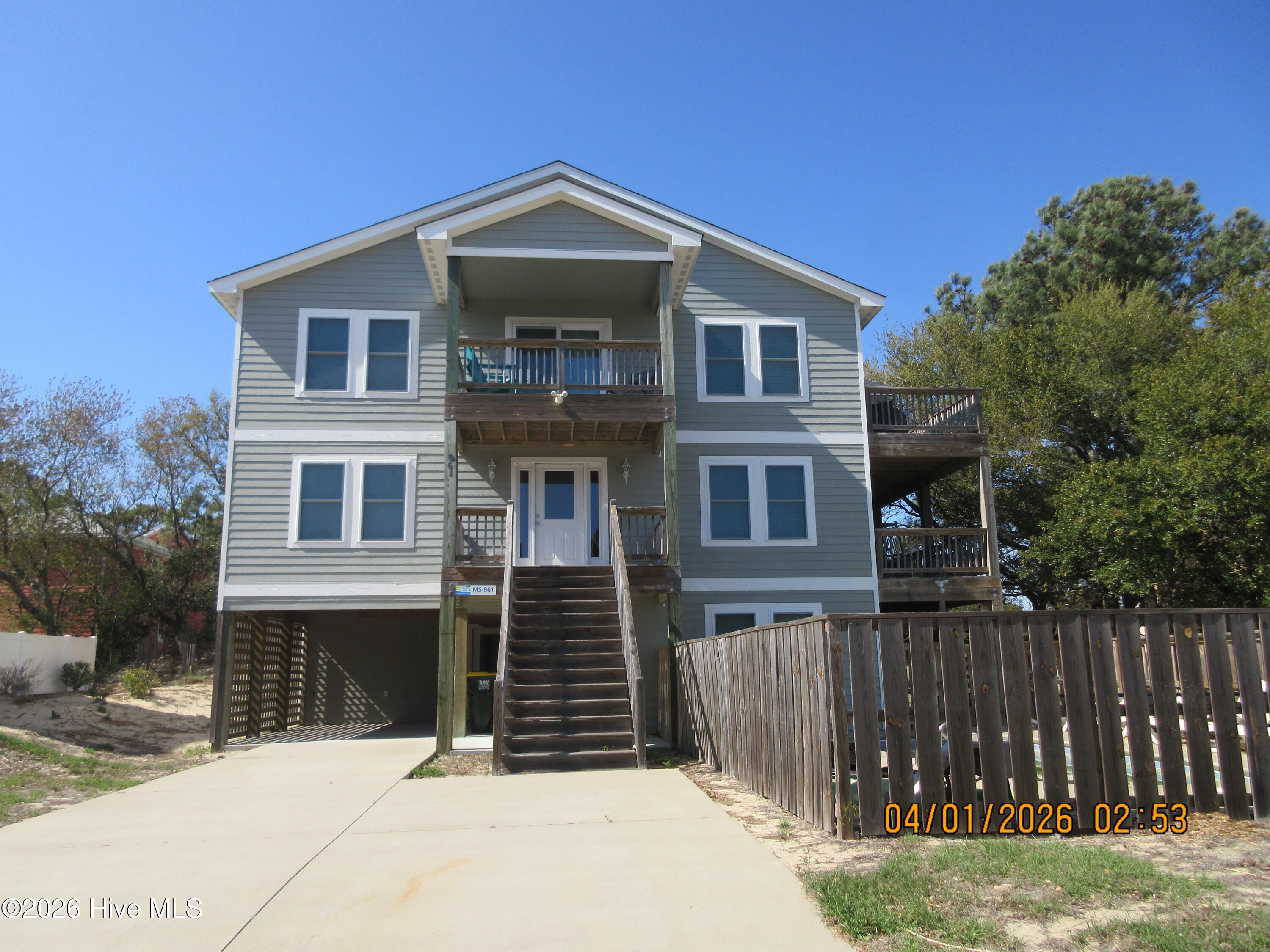 861 Ivory Court — photo