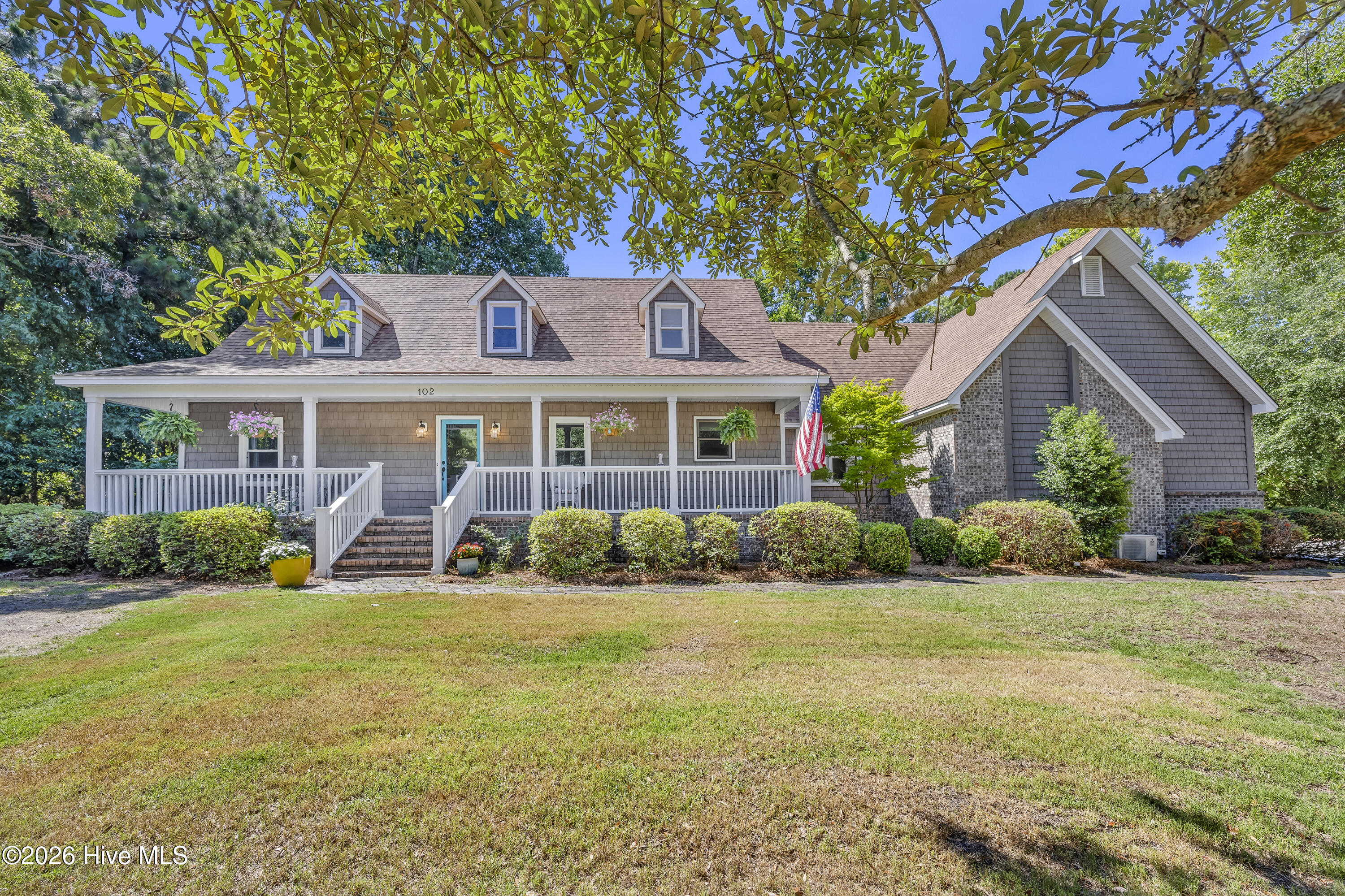 102 Maypop Lane — photo