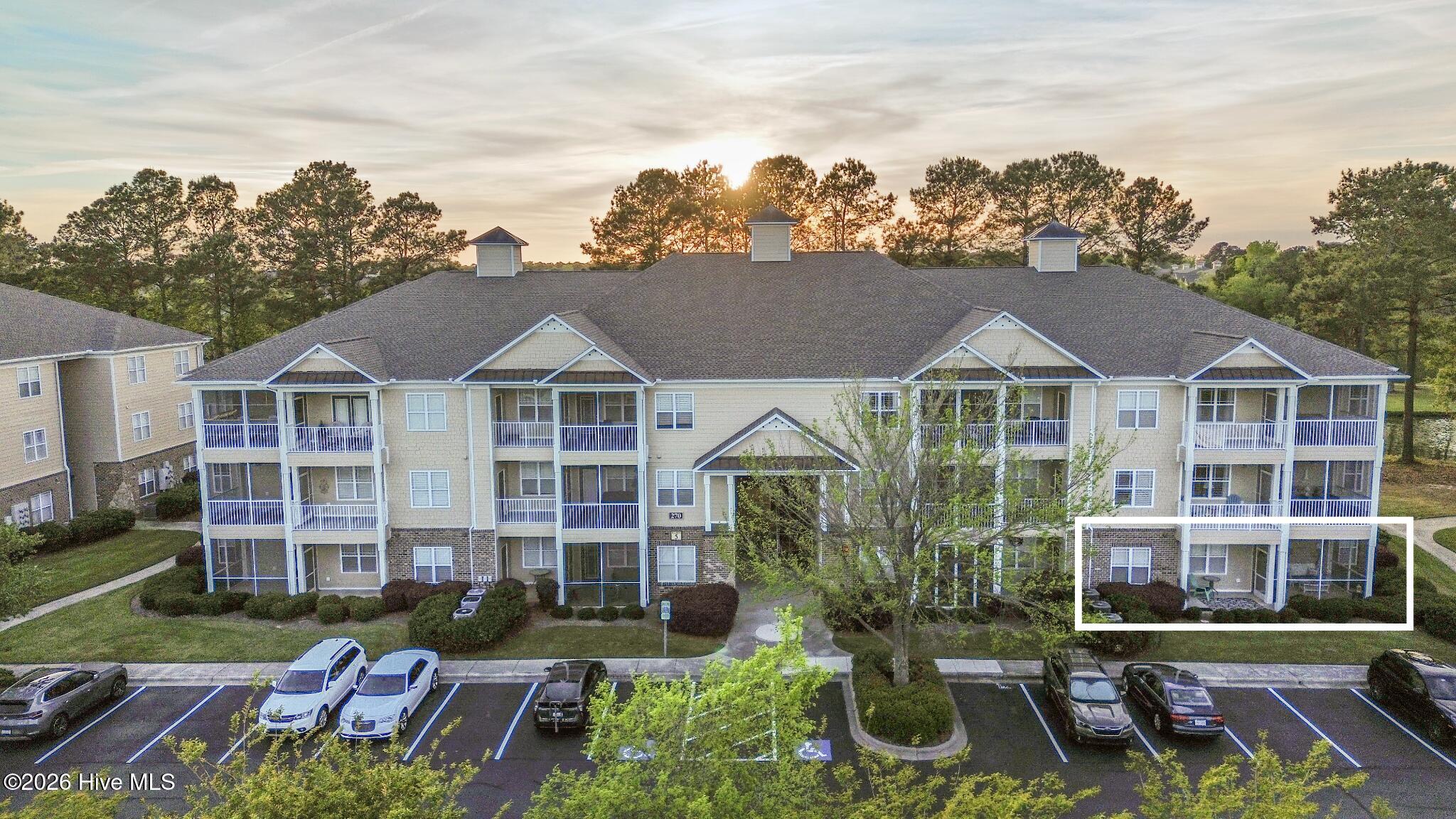 270 Woodlands Way Unit 2 — photo