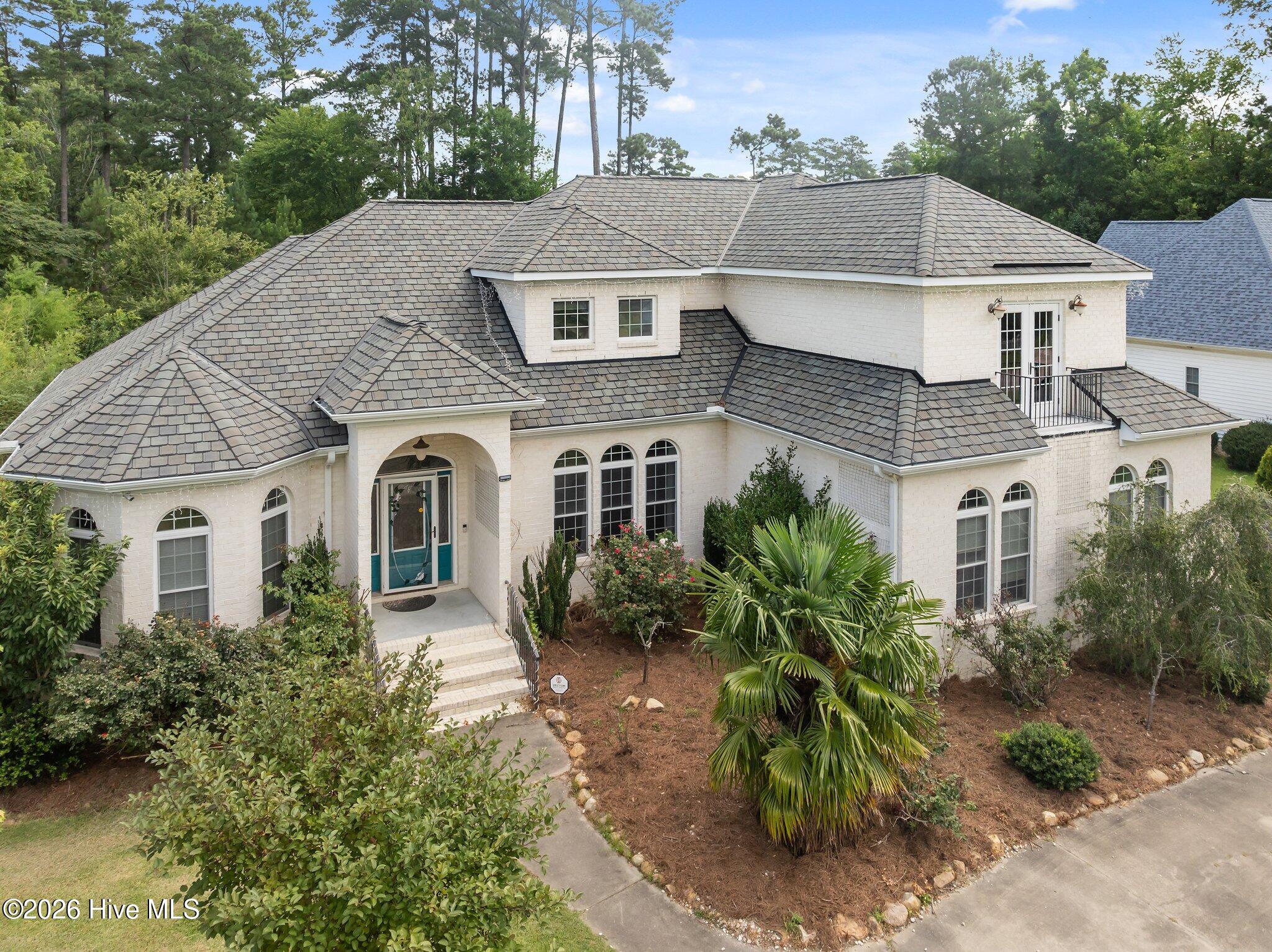 414 Crown Drive — photo