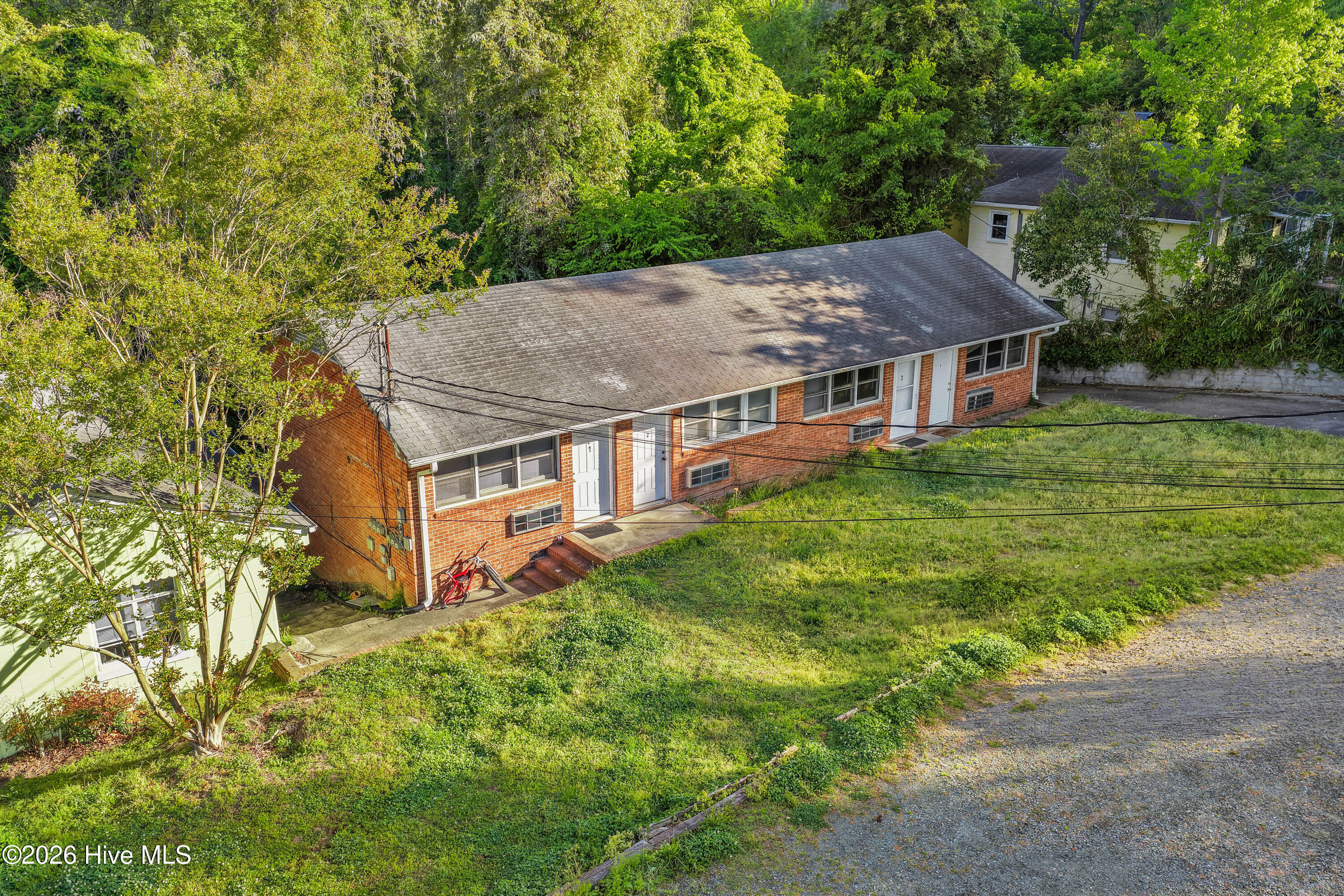 210 Purefoy Road A&B And 1-6 — photo